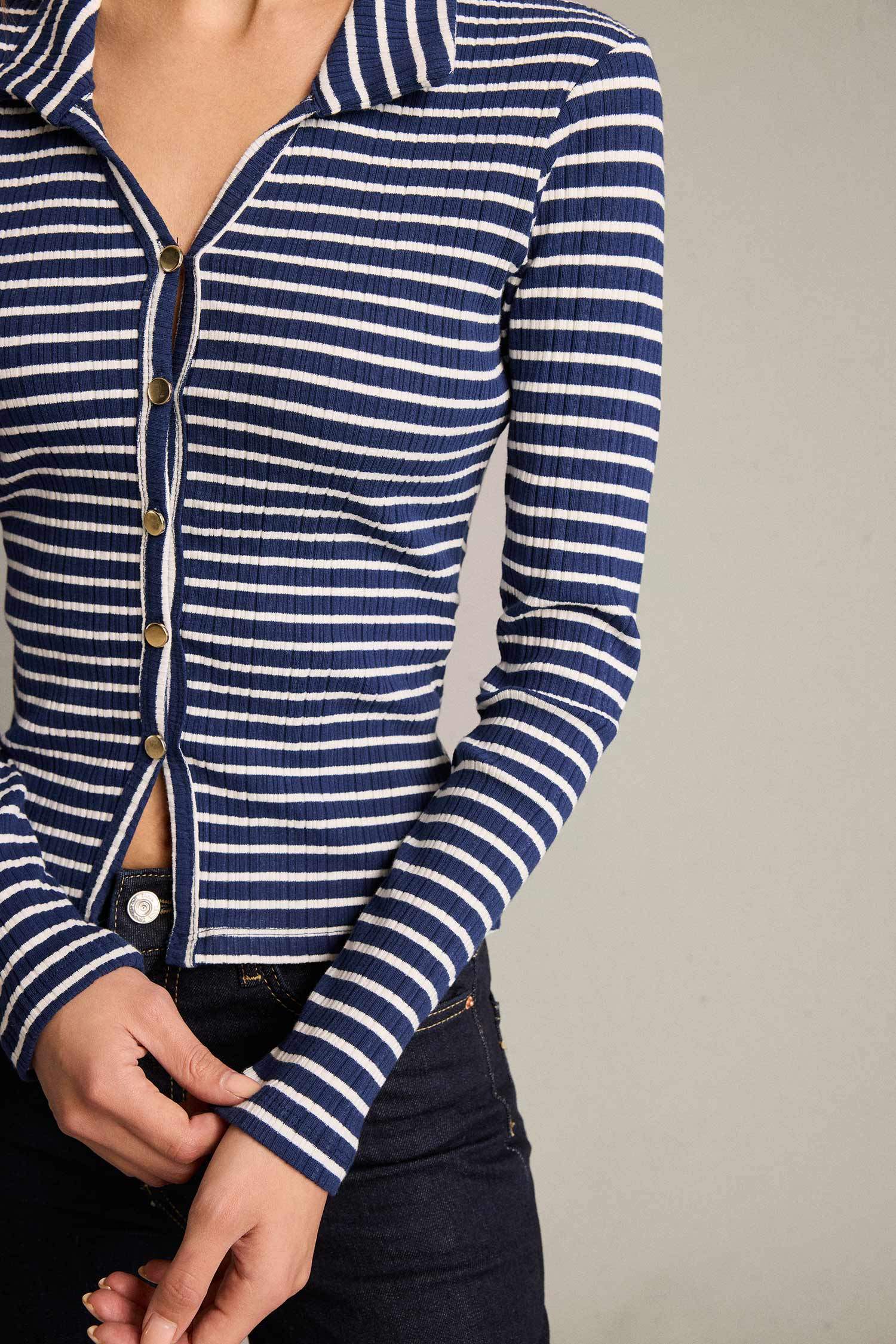 Polo Yaka Çizgili Uzun Kollu Tişört