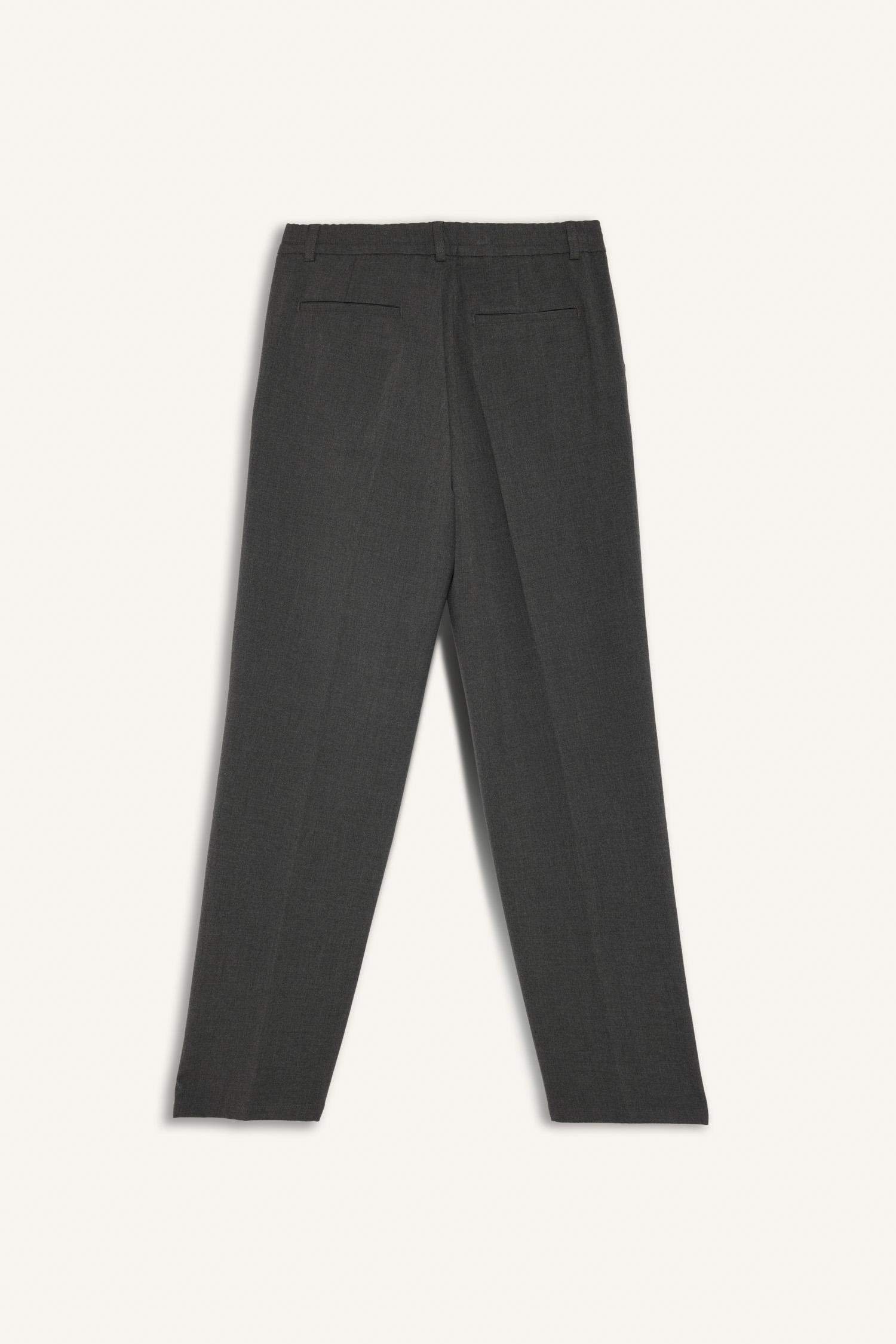 Düz Paça Cepli Pantolon