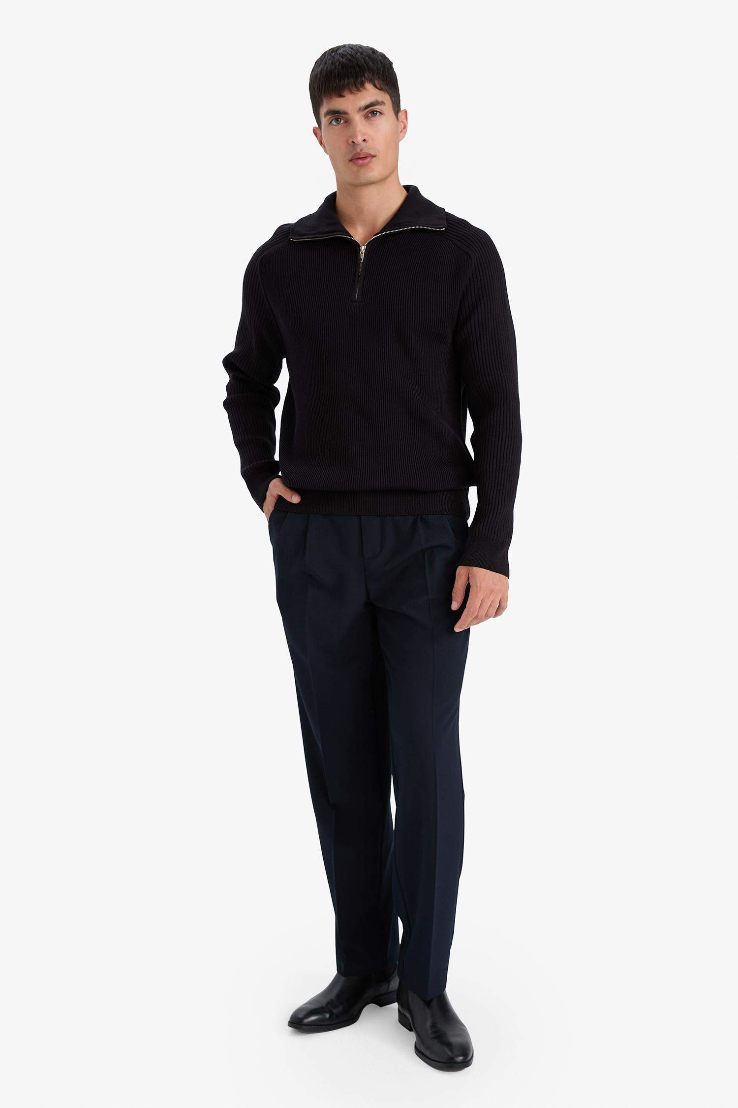 Düz Paça Cepli Pantolon