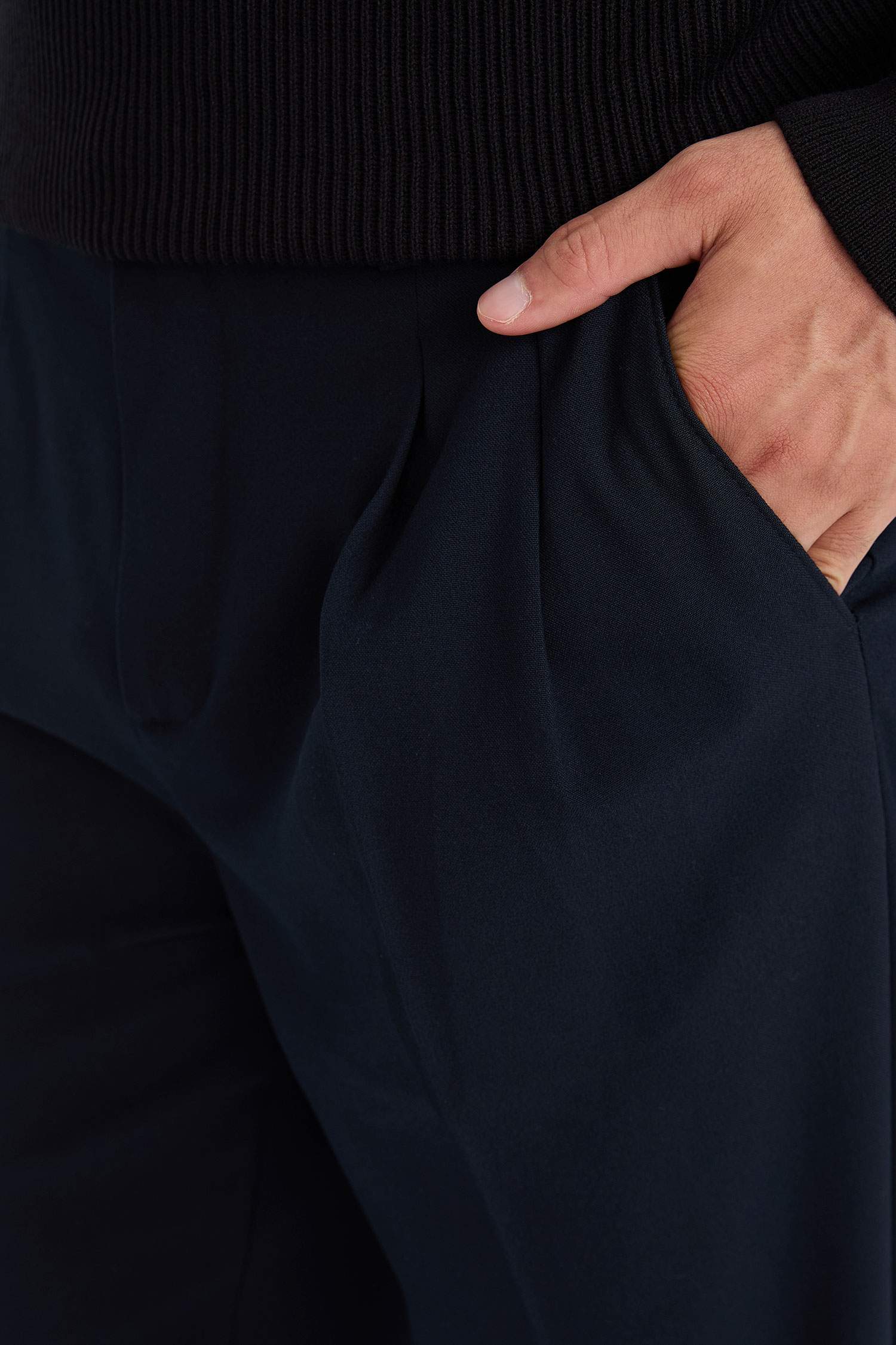 Düz Paça Cepli Pantolon