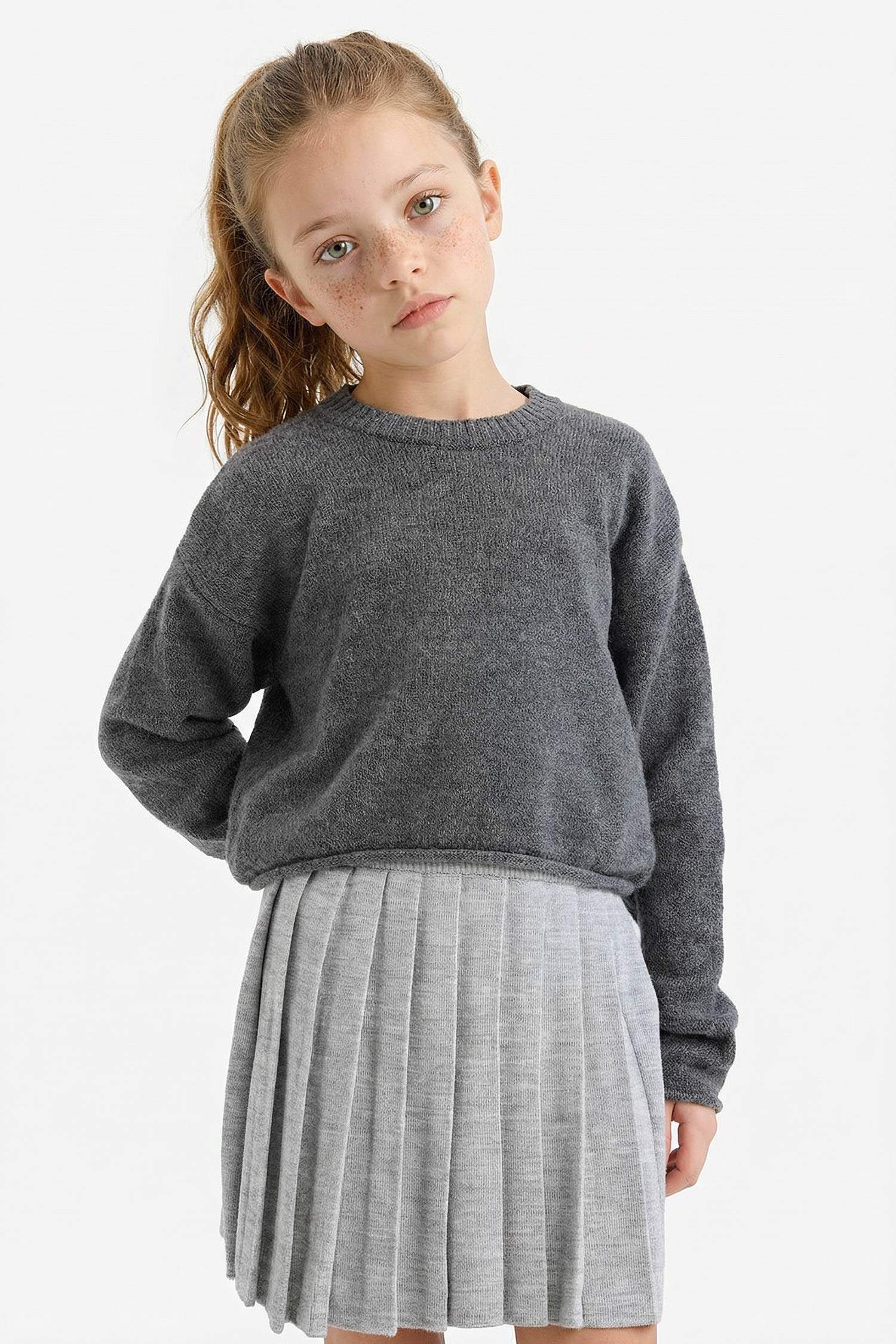 تنورة بناتي تريكو بكسرات