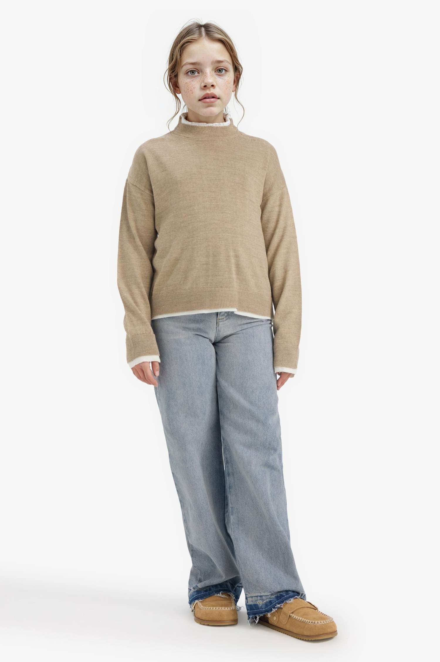 بلوز صوف بناتي قصة عادية بياخة مستديرة