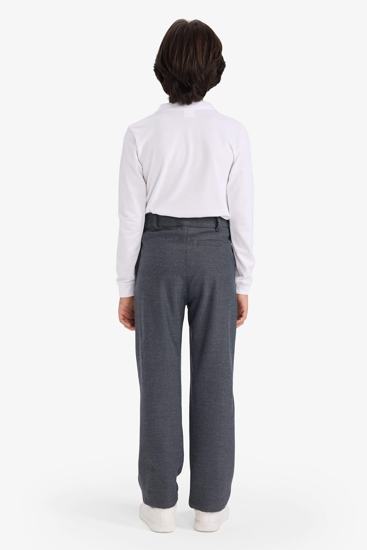 بنطلون ولادي تويل قصة عادية ورجل عادية