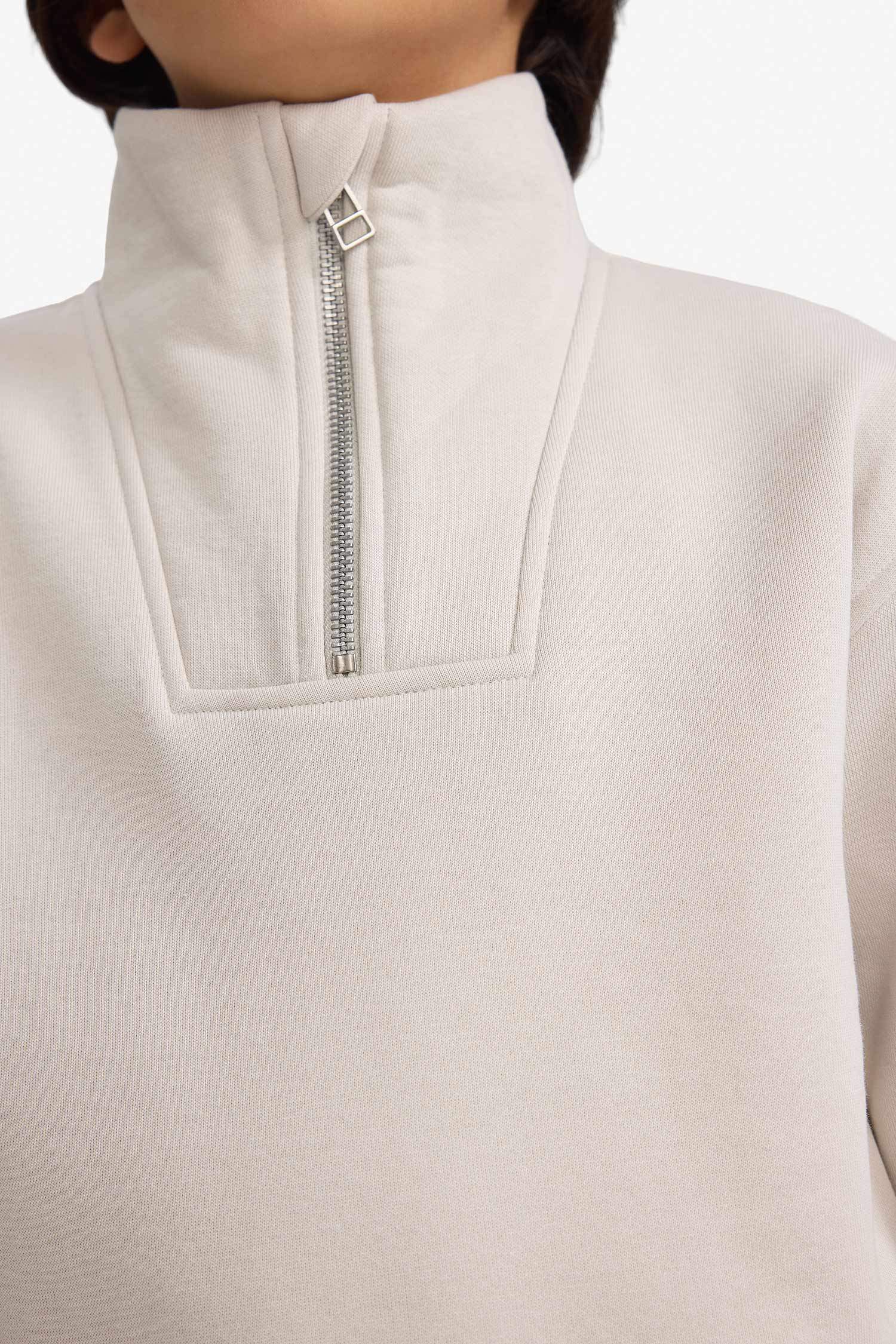 سويت شيرت ولادي قصة عادية وبطانة ناعمة وياخة بسحاب