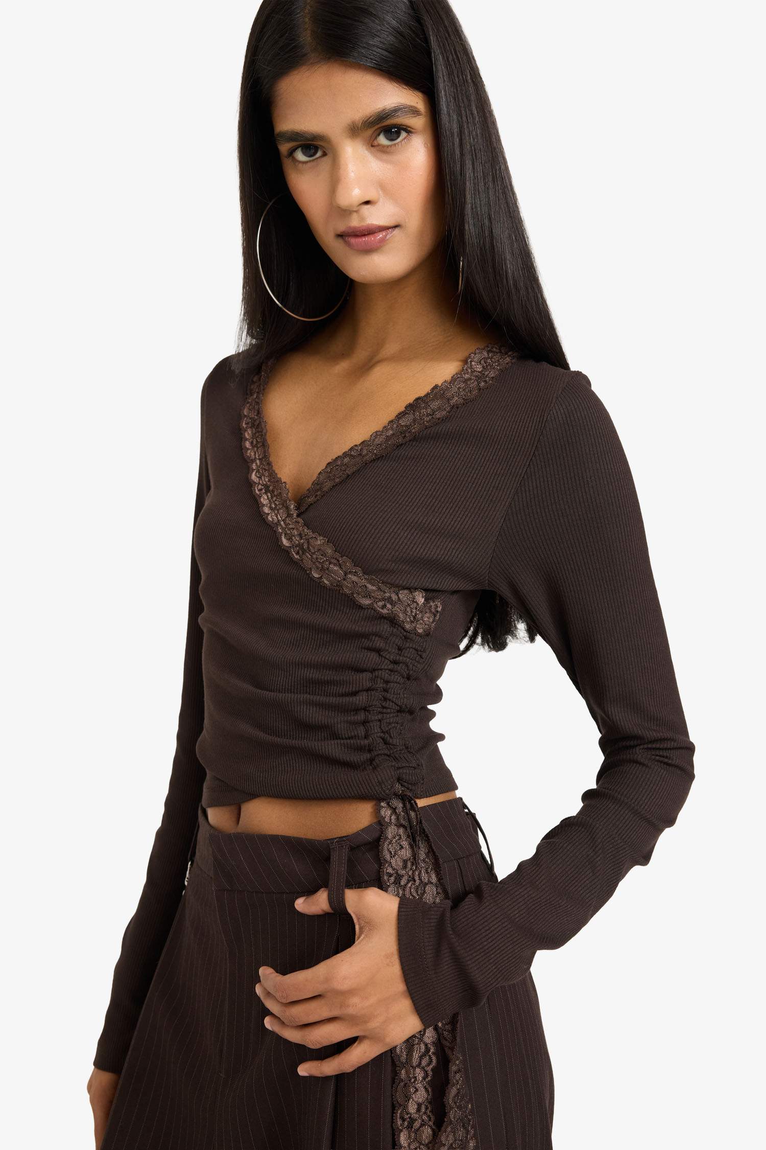 Fitted Dantel Detaylı Tişört