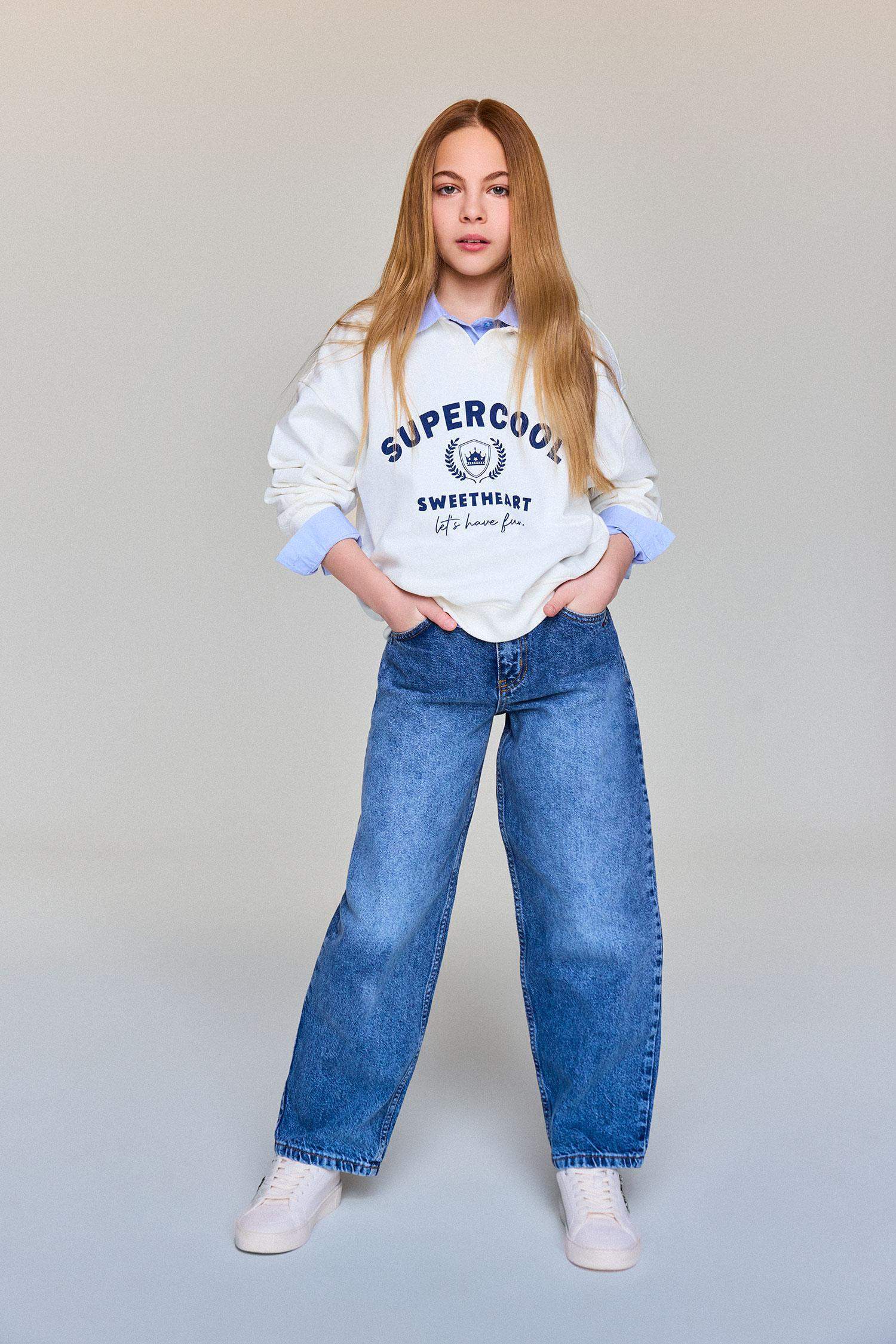 Қыздарға арналған Мектепке оралу топтамасынан поло жағалы жазуы бар іші жұмсақ түкті свитшот