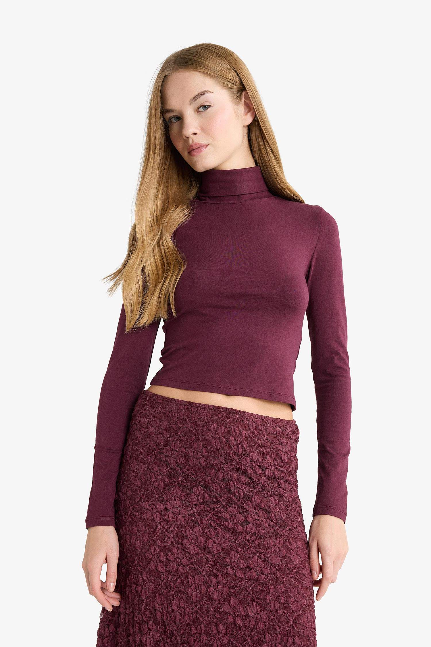 Fitted Turtleneck Modal Long Sleeve T-Shirt