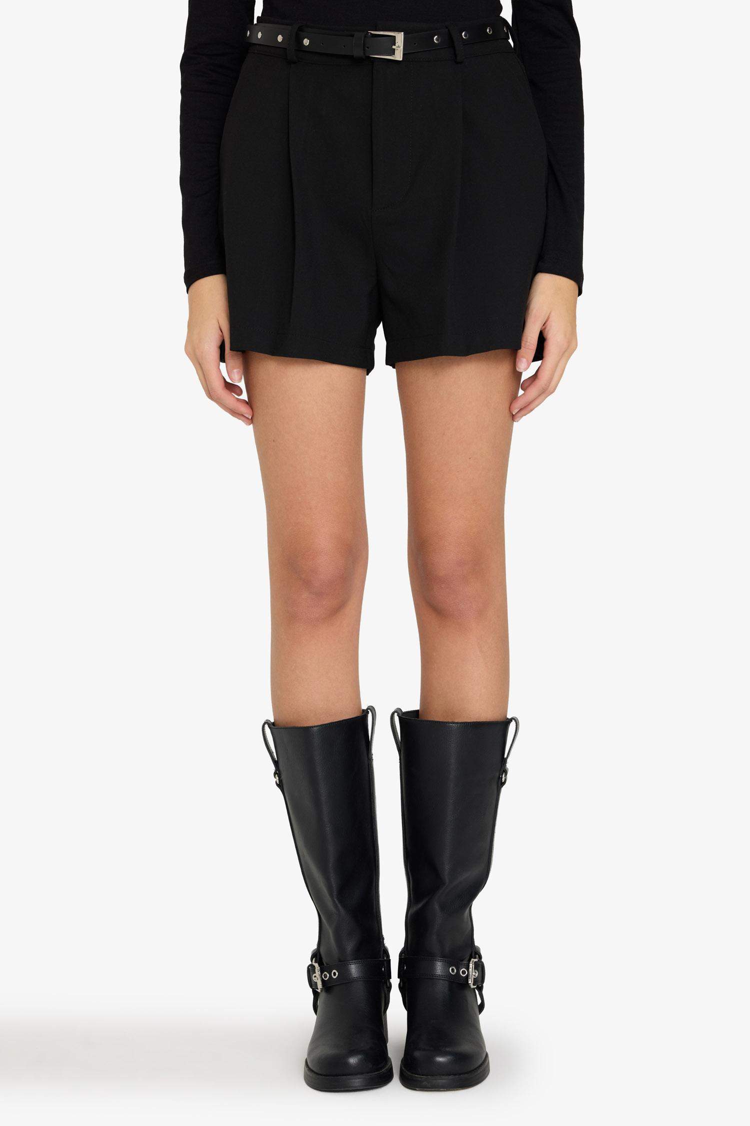 Normal Bel Kemerli Şort