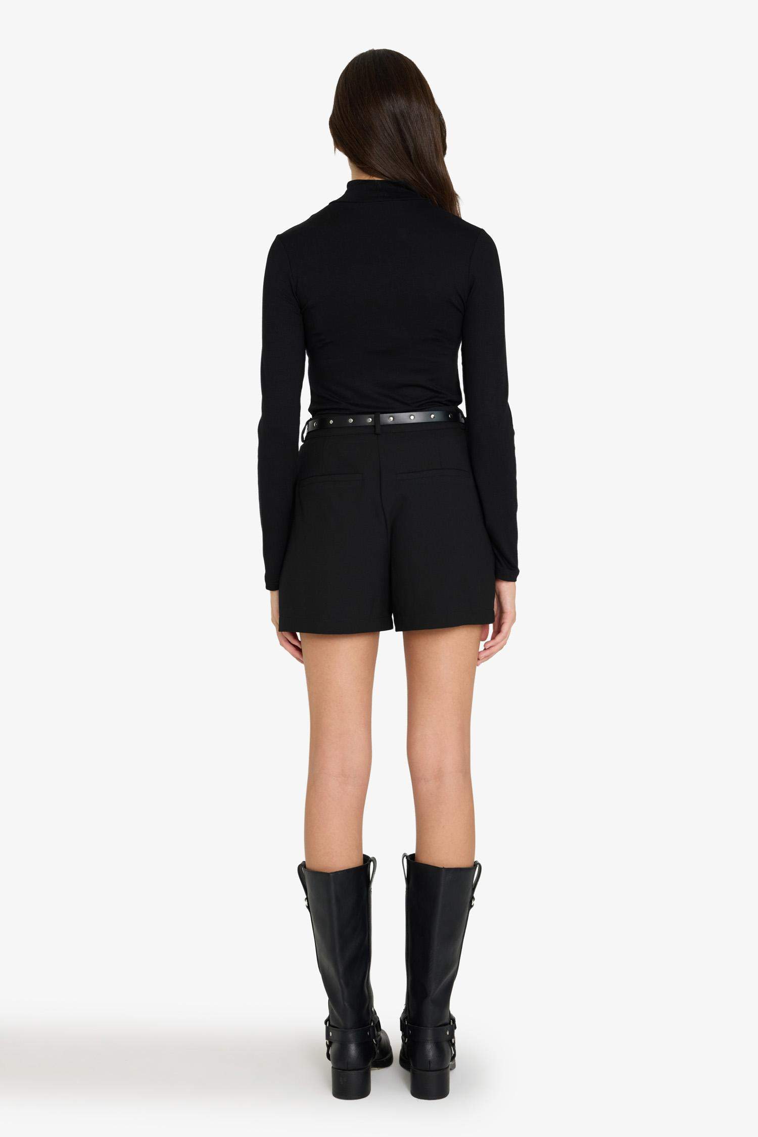 Normal Bel Kemerli Şort