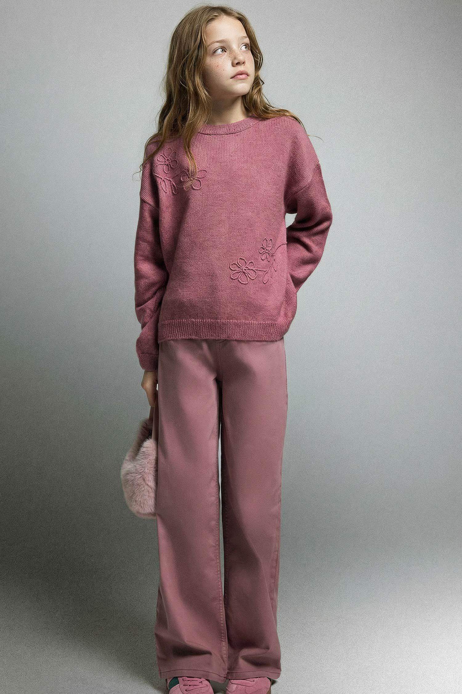 Kız Çocuk Bisiklet Yaka Nakışlı Triko Kazak