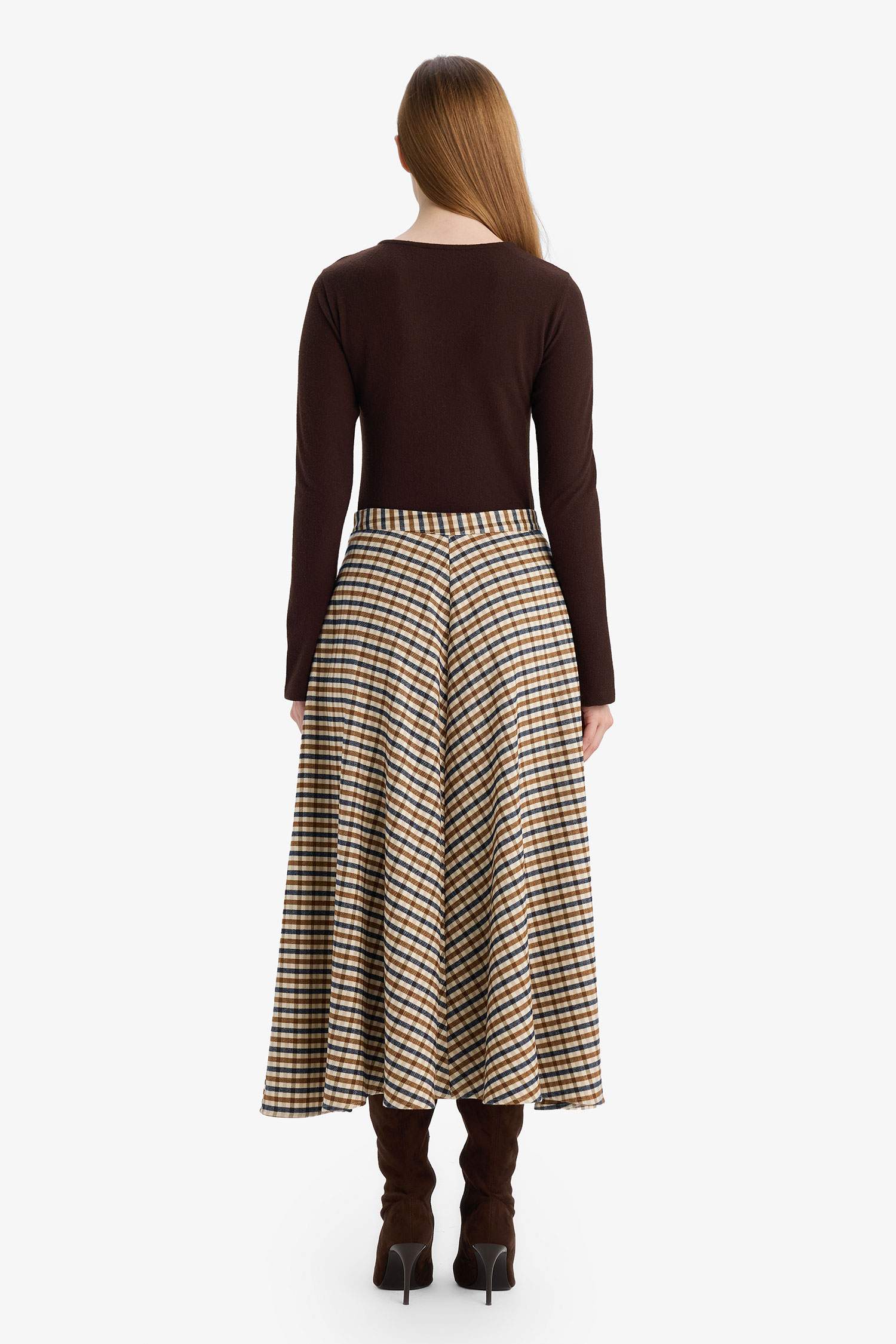 تنورة ميدي كاروهات بقصة A