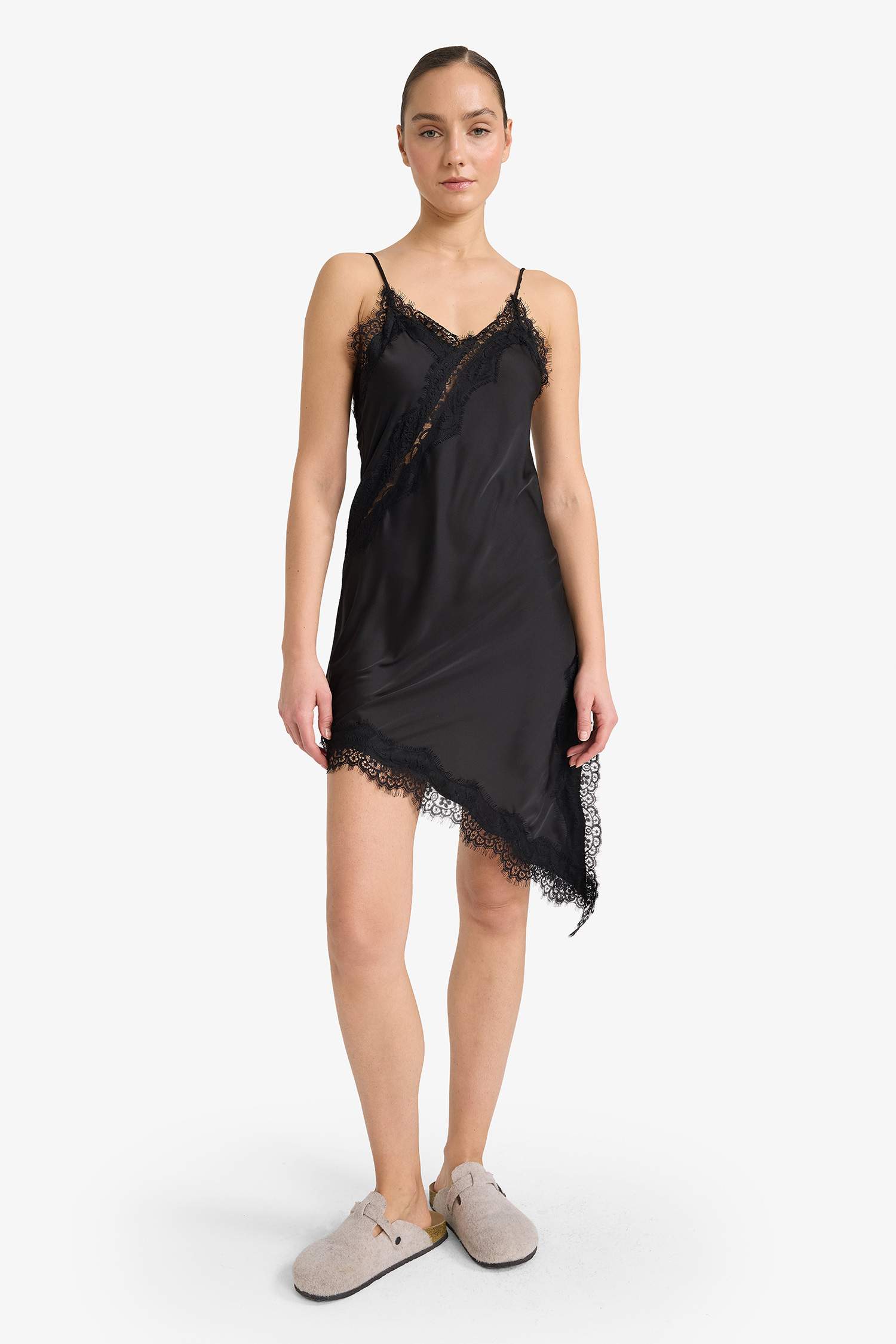 فستان ستان قصة عادية بياقة V Fall in Love من