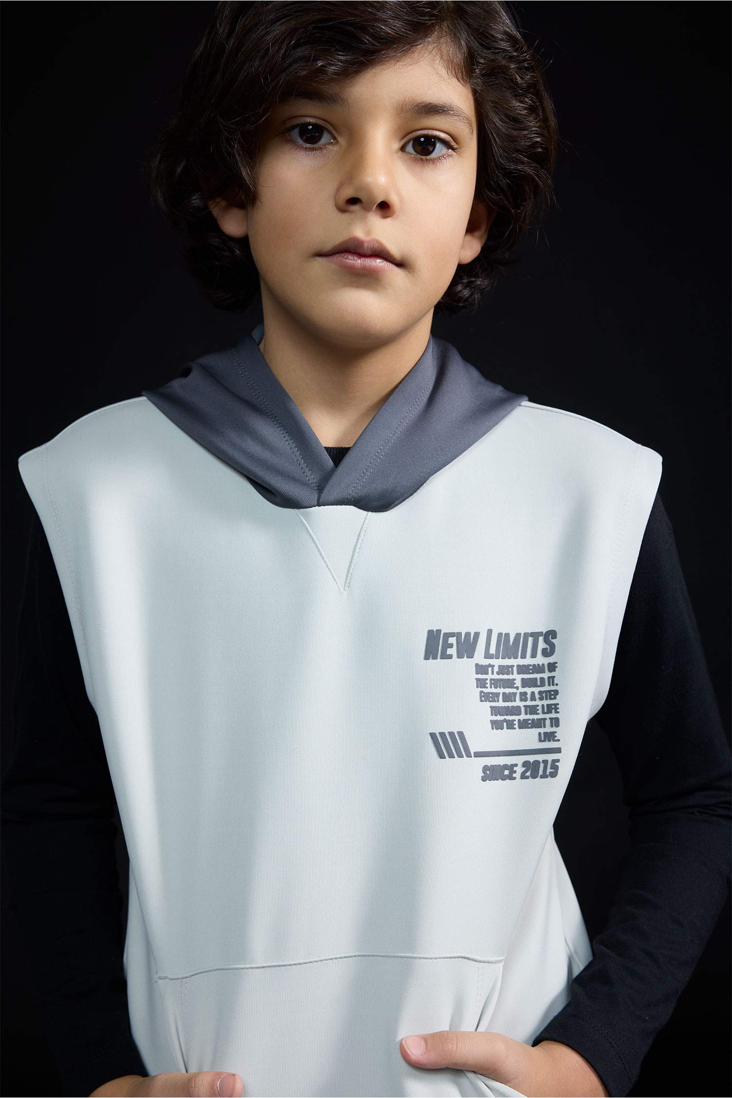 Kapüşonlu Baskılı Skuba Dalgıç Kumaş Kolsuz Sweatshirt Erkek Çocuk