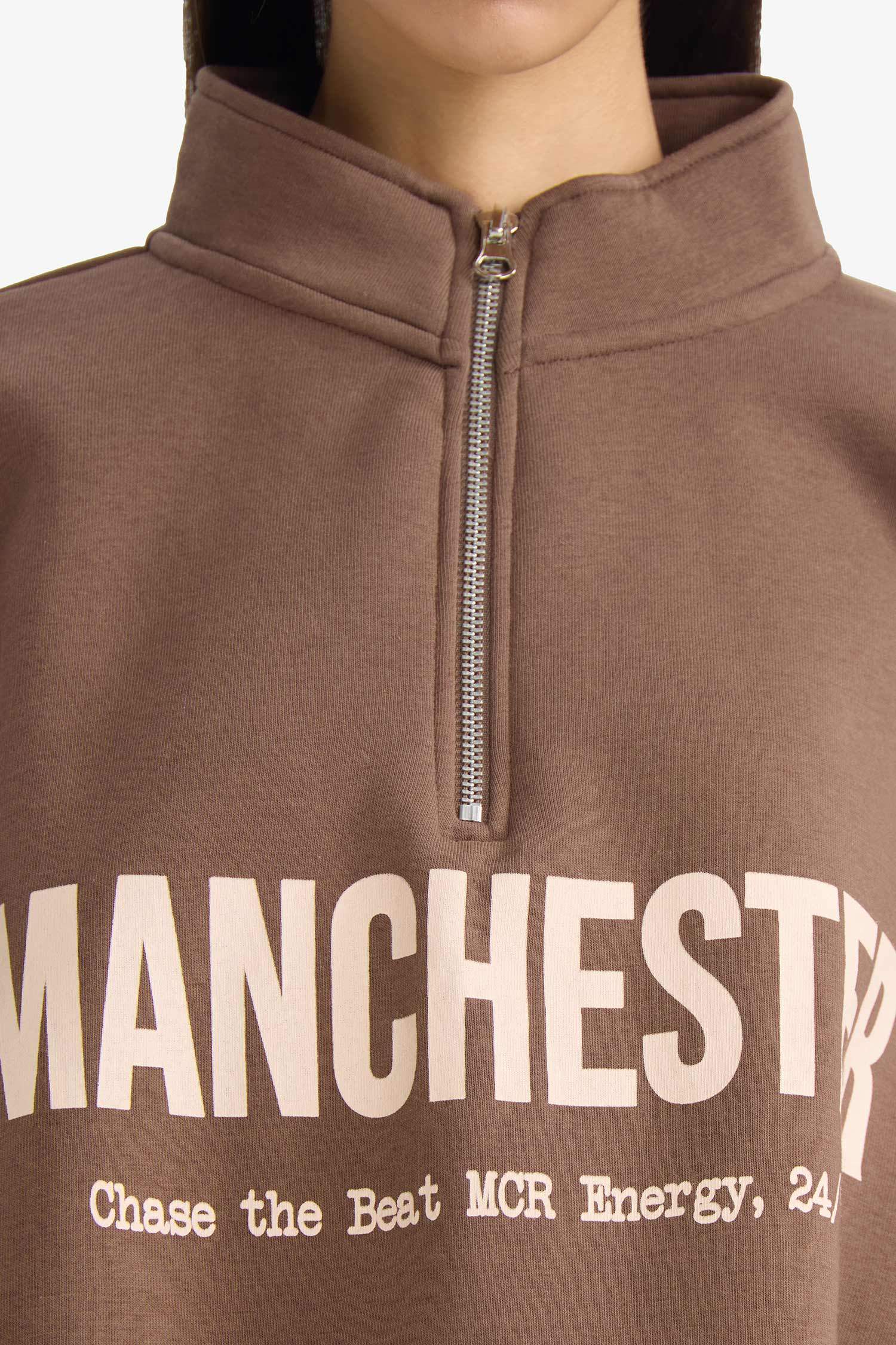 Oversıze Geniş Kalıp Yarım Fermuarlı Baskılı Kalın Kumaş Sweatshirt