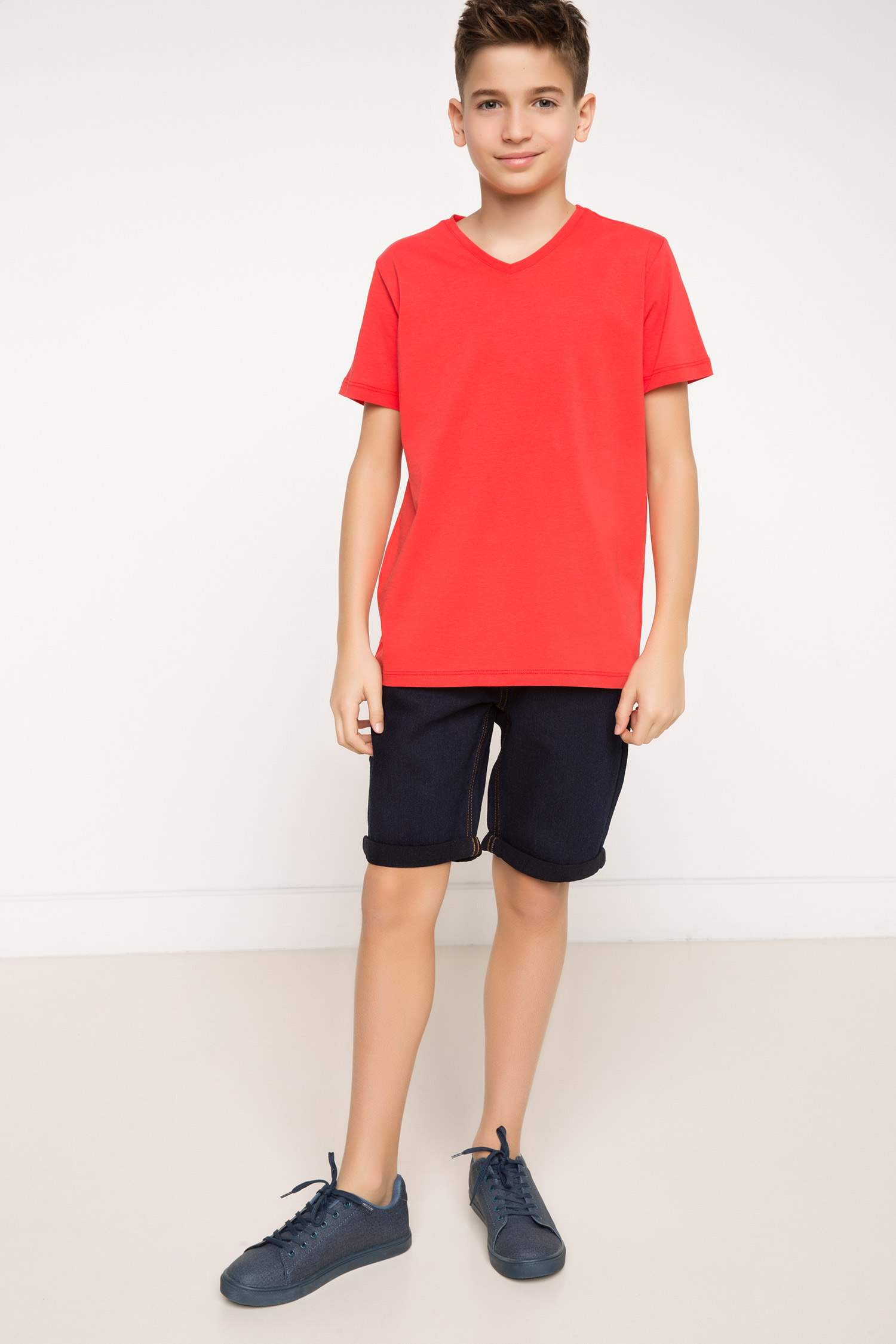 Defacto Basic T-shirt. 2