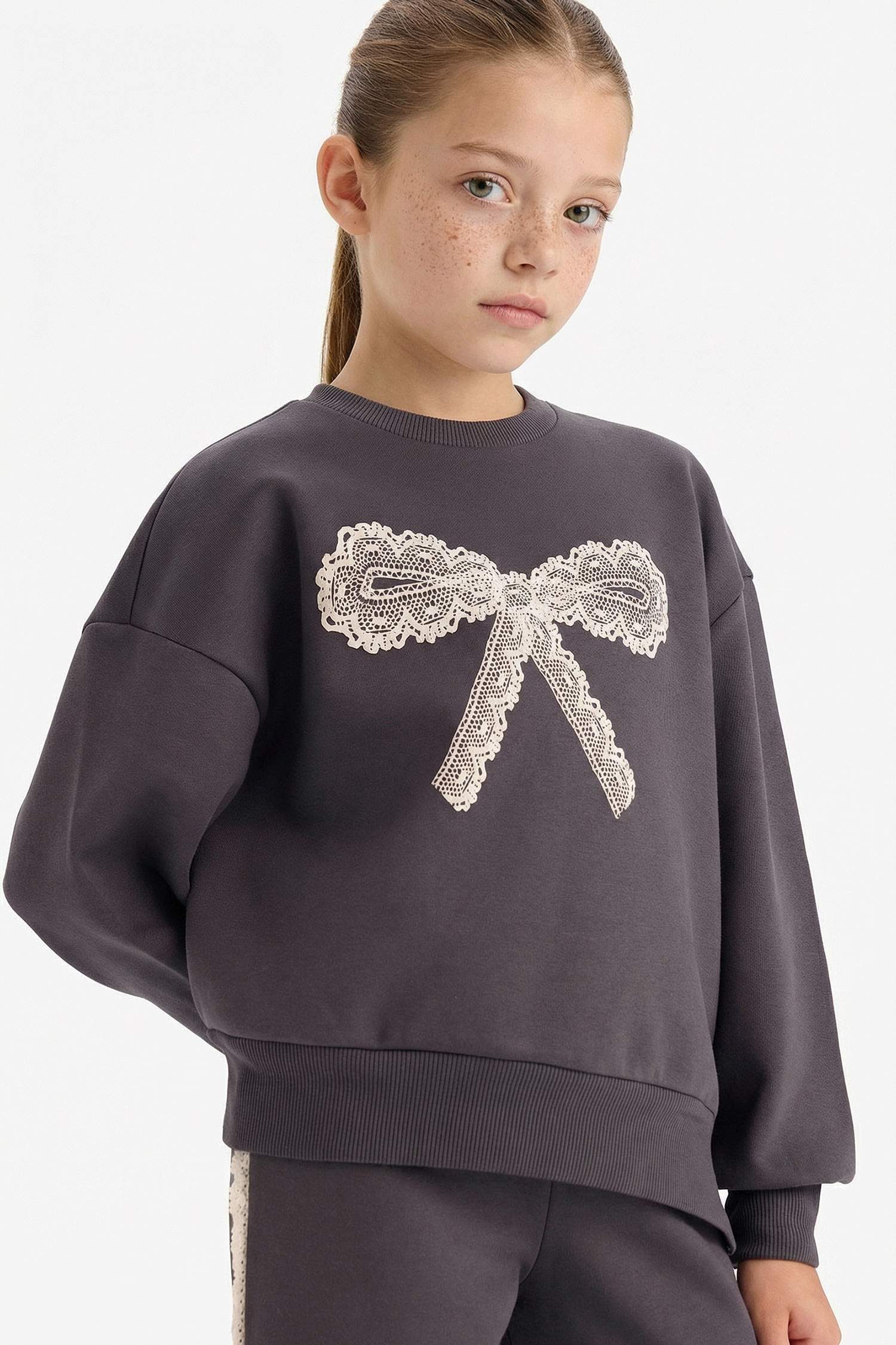 Girl Oversize Fit Heart Patterned Thick Fabric Sweatshirt