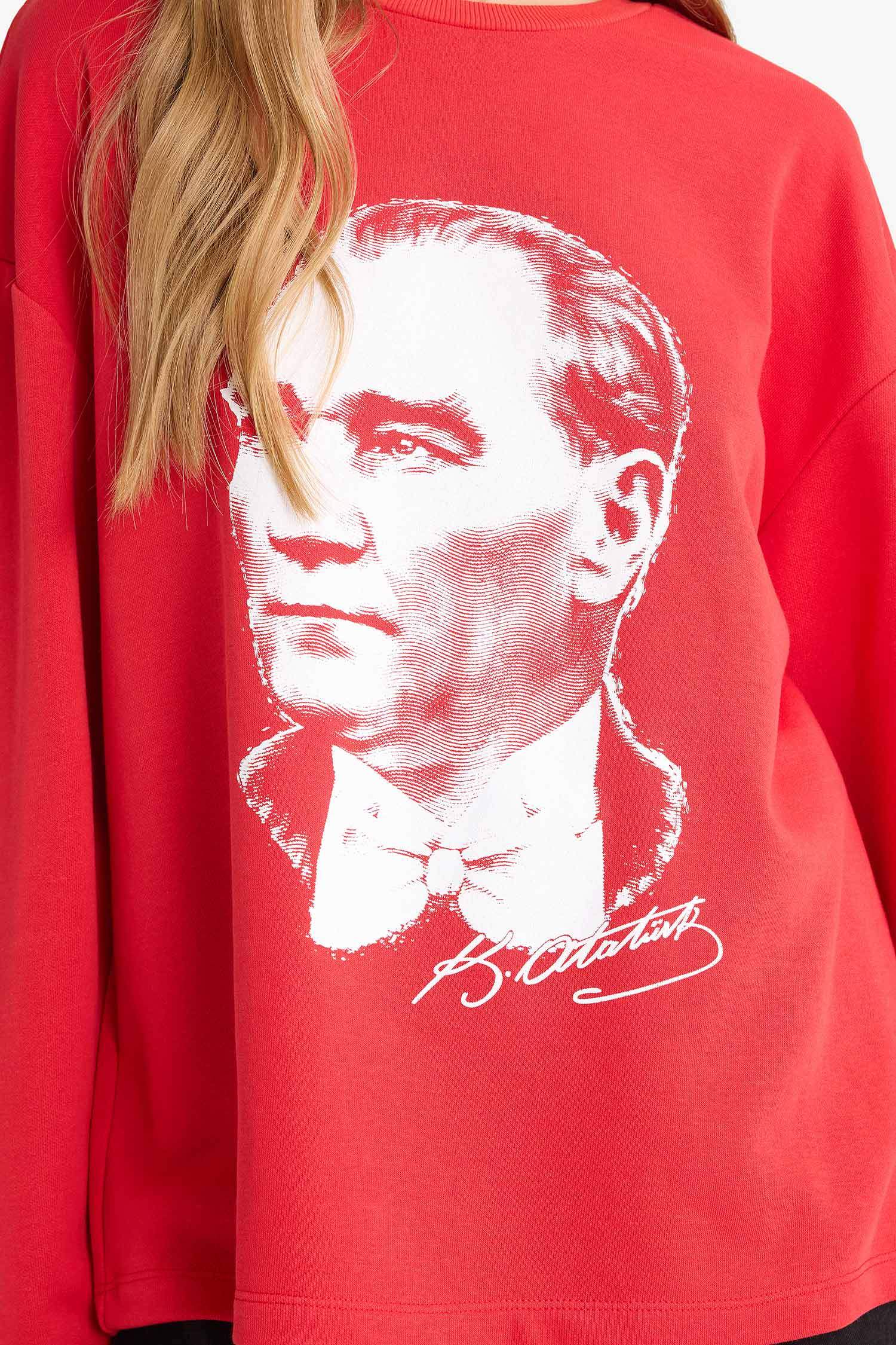 Oversize Geniş Kalıp Bisiklet Yaka Atatürk Baskılı Kalın Uzun Kollu Tişört