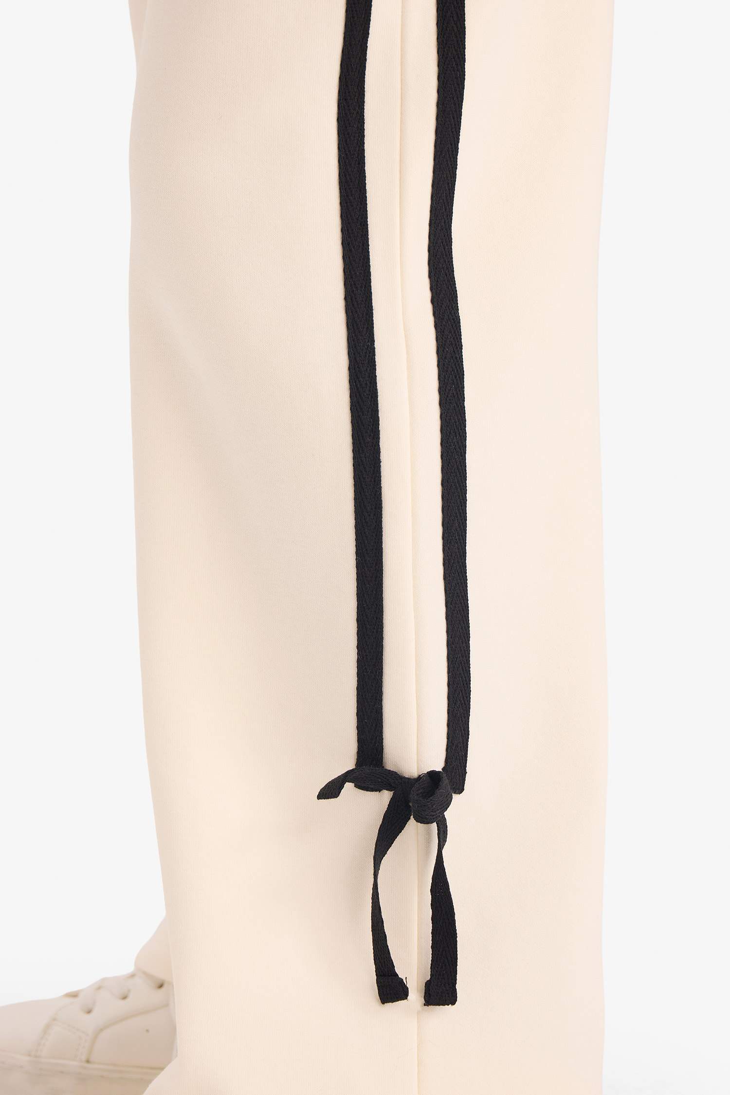 بنطلون بناتي وايد ليج تقيل برجل واسع