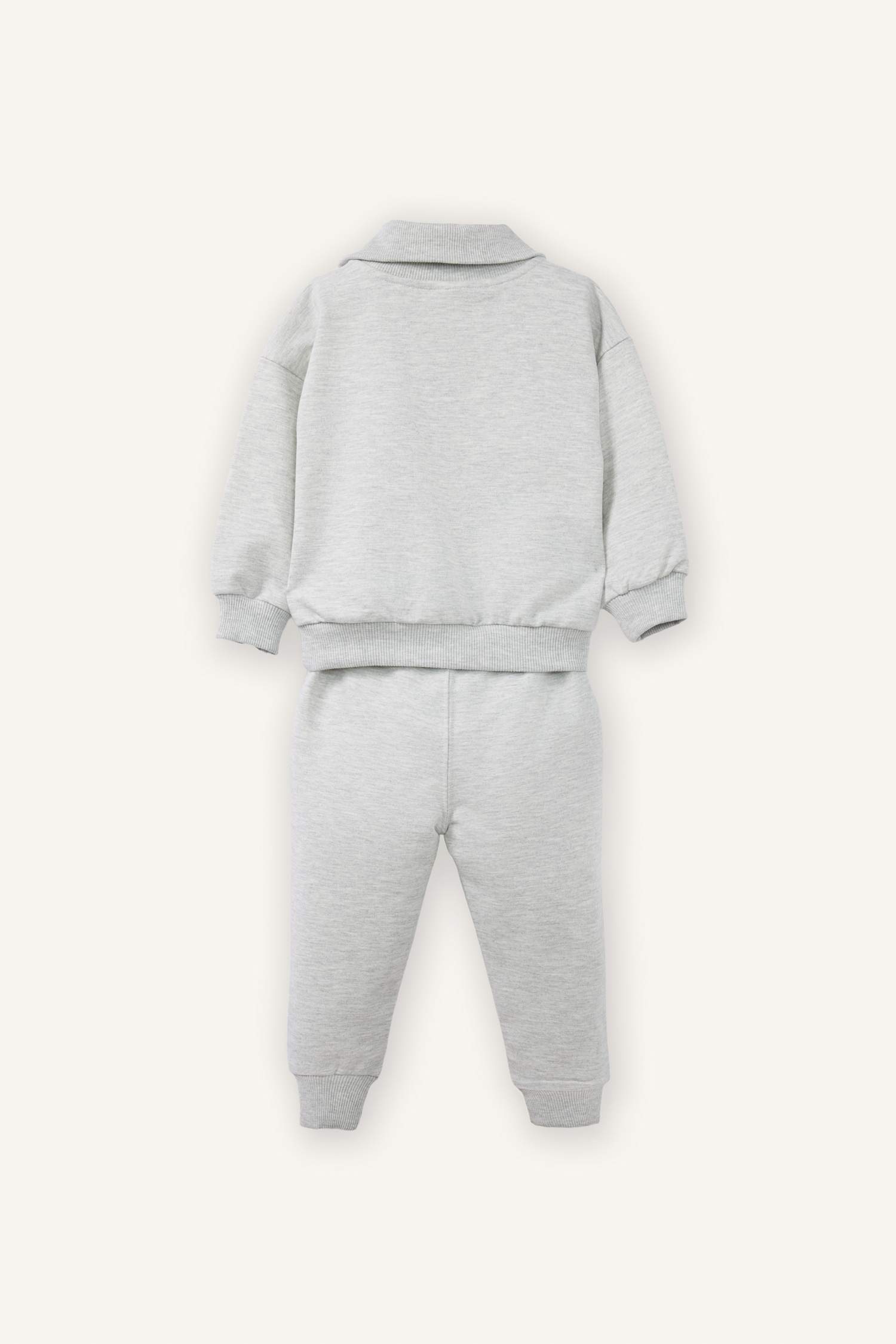 سيت بيبي ولادي بطبعة شعار قماش خفيف - قطعتين