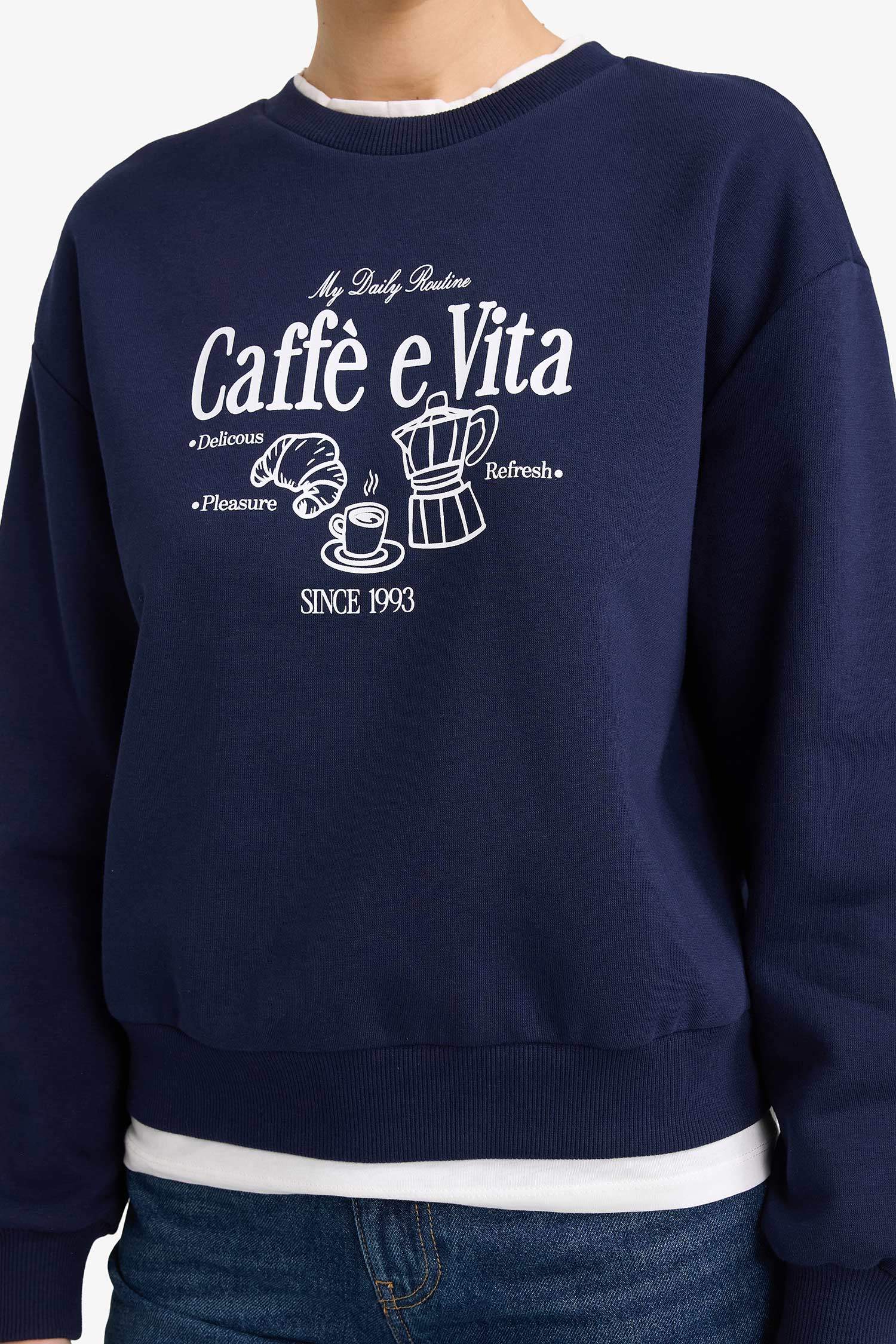 سويت شيرت تقيل قصة مريحة برقبة مستديرة