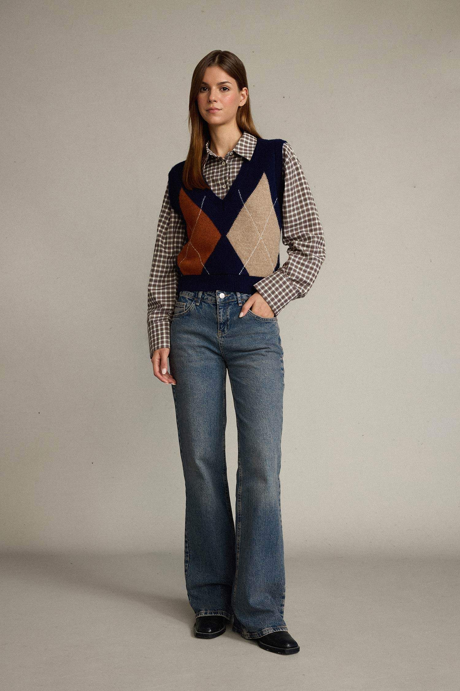 Slim Fit Dar Kesim V Yaka Baklava Desenli Süveter