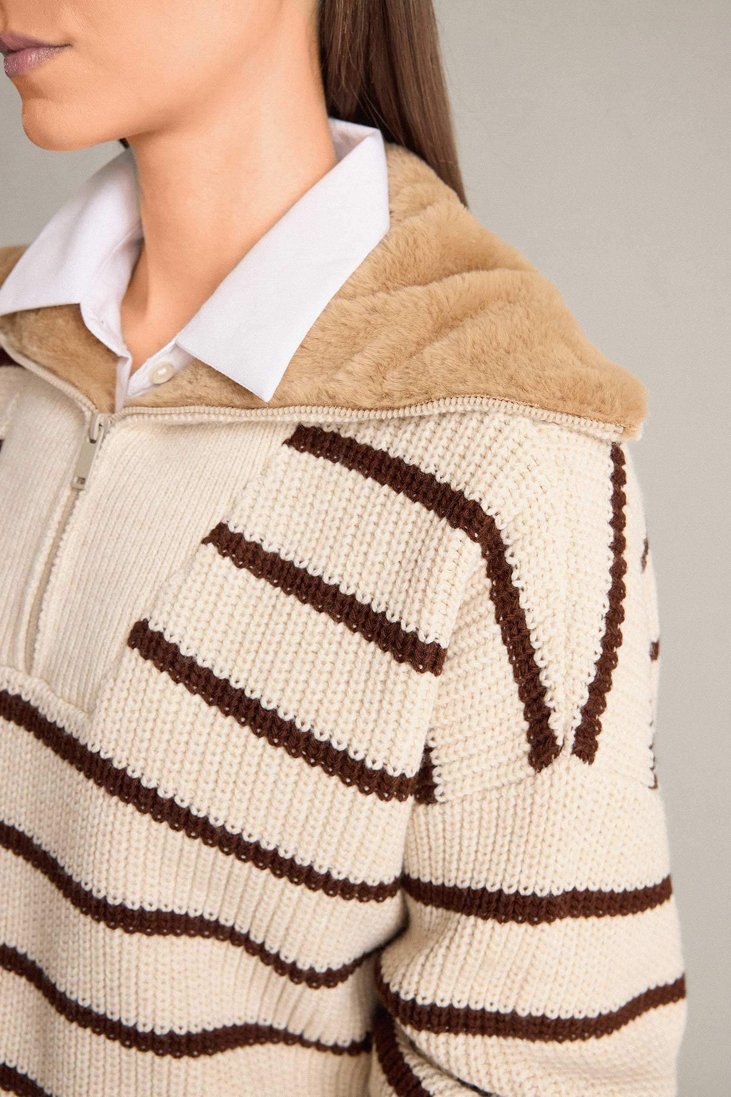 Overshirt Fit Balıkçı Yaka Yarım Fermuarlı Çizgili Pamuklu Triko Kazak