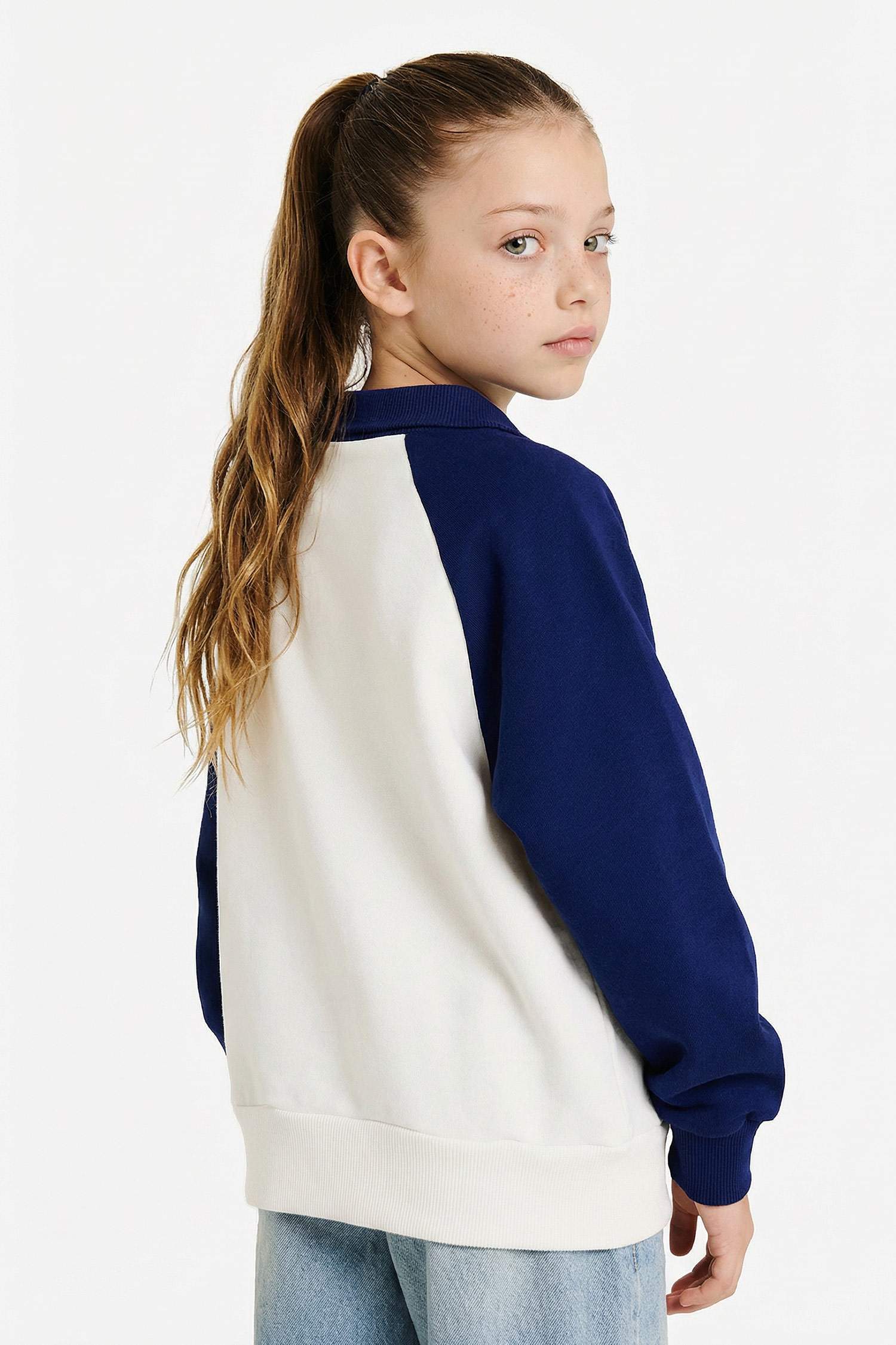 Kız Çocuk Disney Lilo & Stitch Oversize Geniş Kalıp Polo Yaka İçi Yumuşak Tüylü Sweatshirt