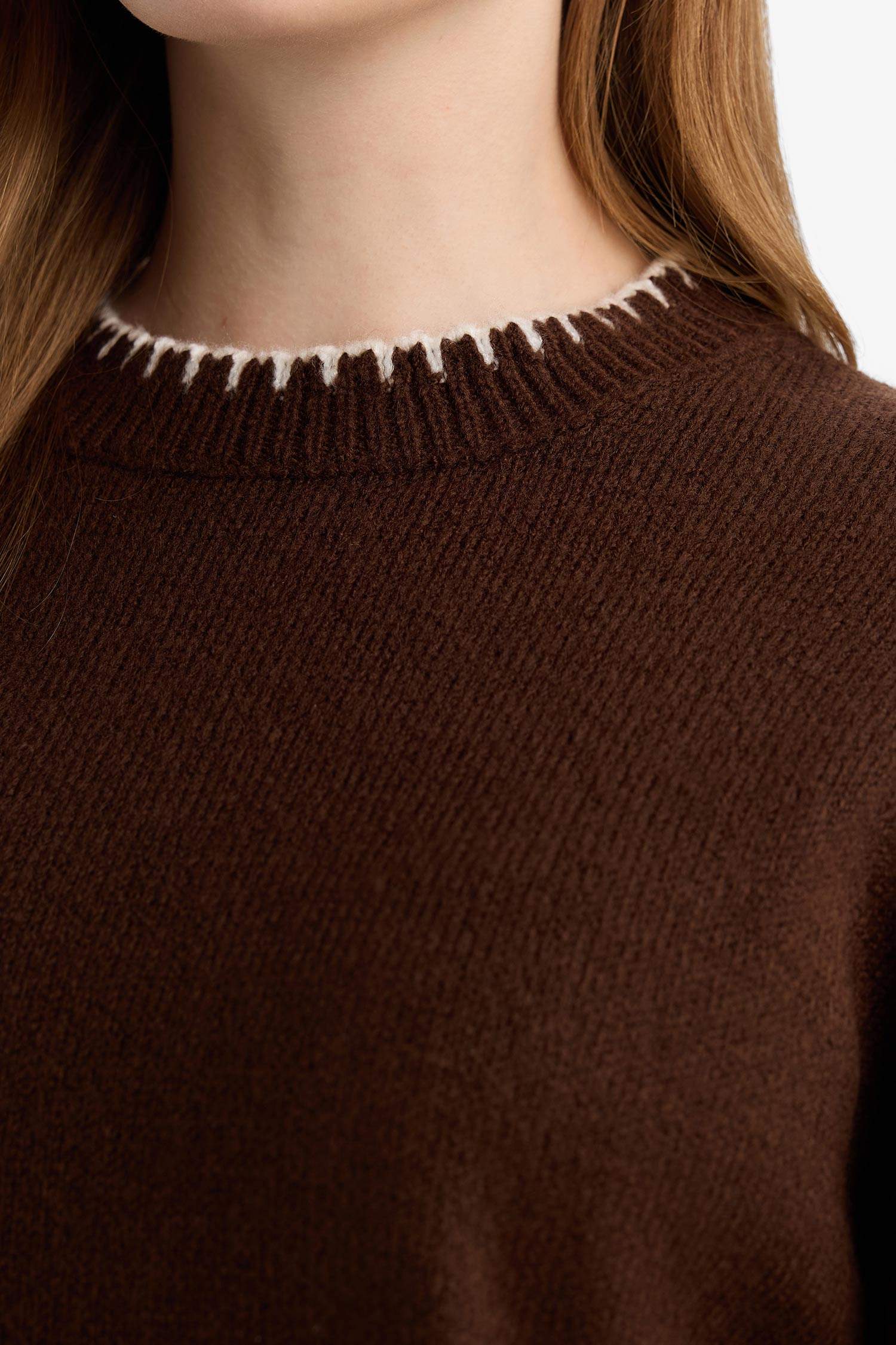 بلوز صوف تريكو قصة عادية وياخة مستديرة