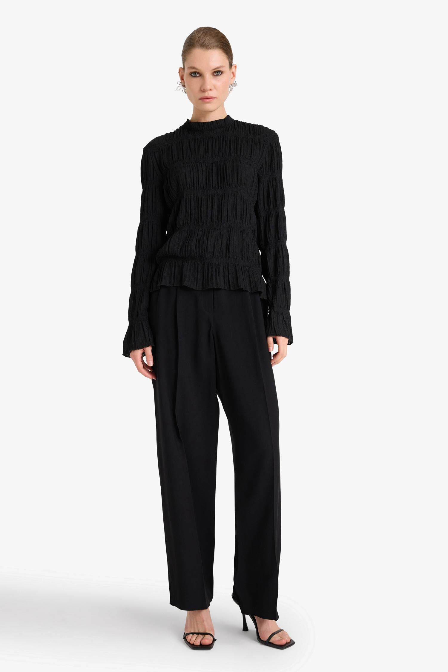 Regular Fit Bisiklet Yaka Arkası Bağlamalı Bürümcük Uzun Kollu Bluz