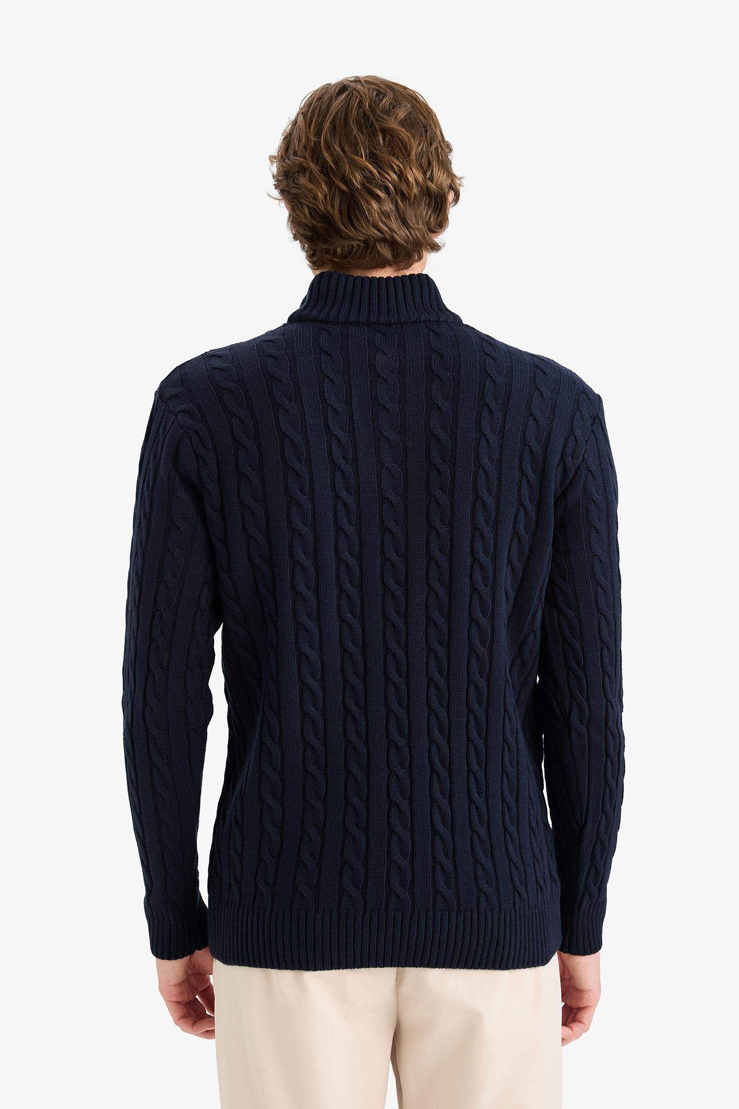 Standart Fit Fermuarlı Yaka Triko Kazak