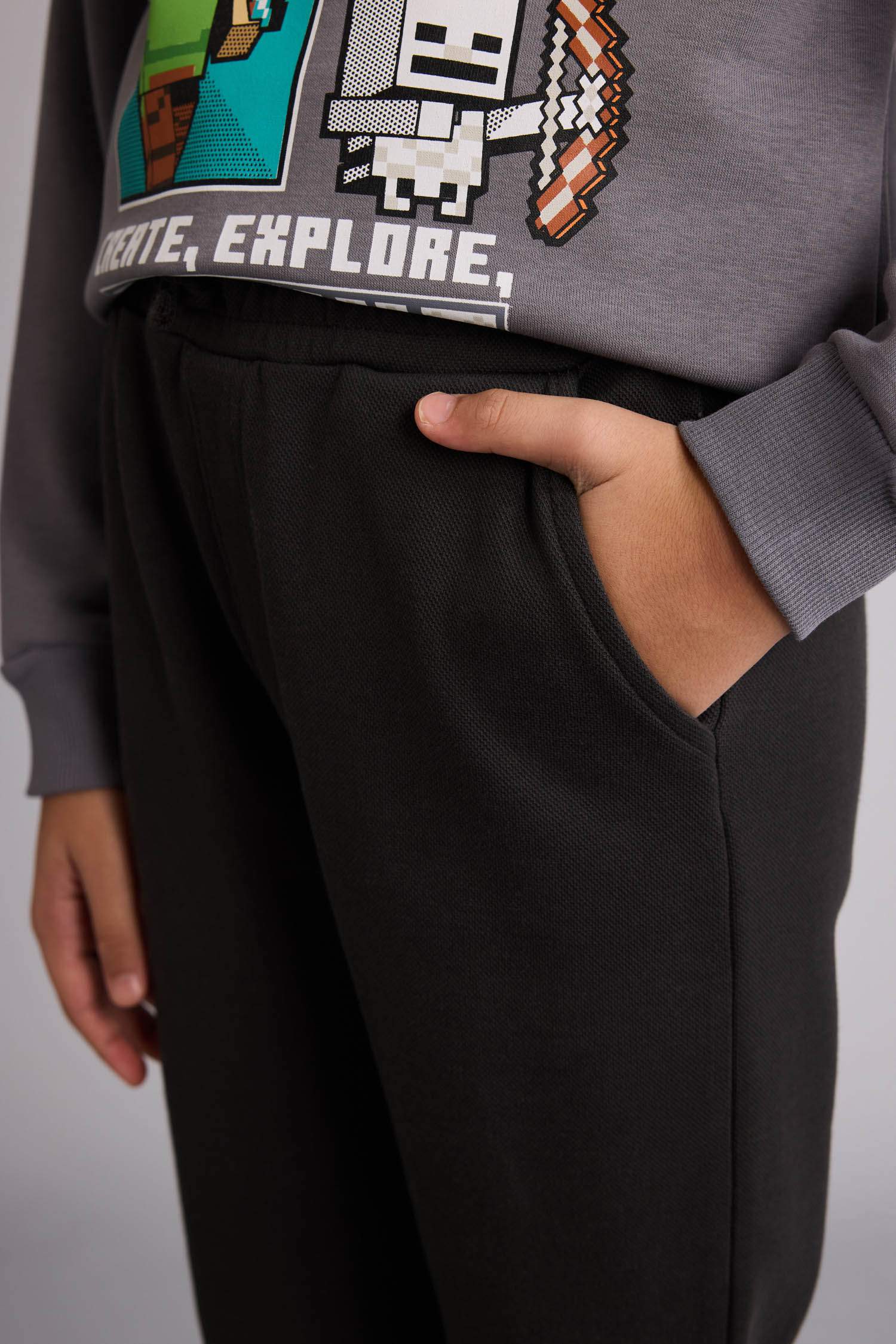 سروال قصة عادية