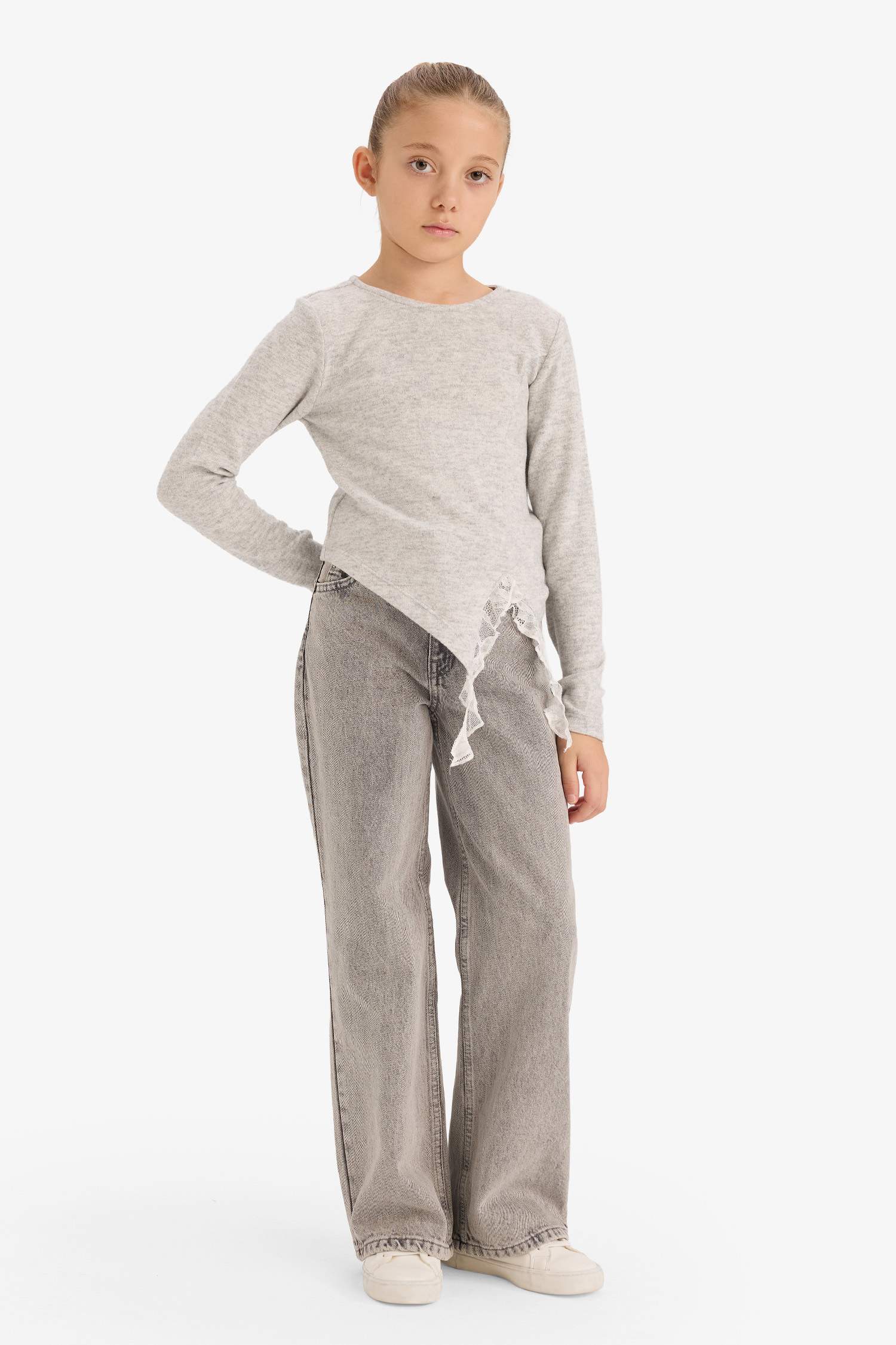 Kız Çocuk Slim Fit Dar Kesim Dantel Detaylı Fitilli Kaşkorse Uzun Kollu Tişört