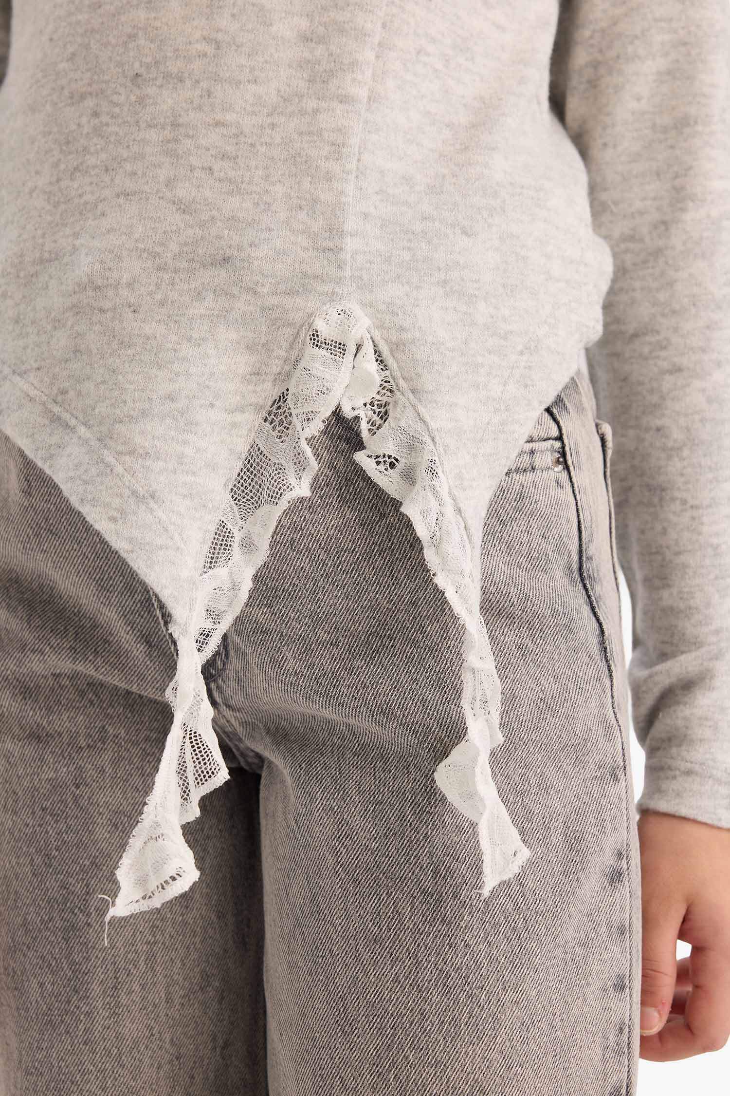 Kız Çocuk Slim Fit Dar Kesim Dantel Detaylı Fitilli Kaşkorse Uzun Kollu Tişört