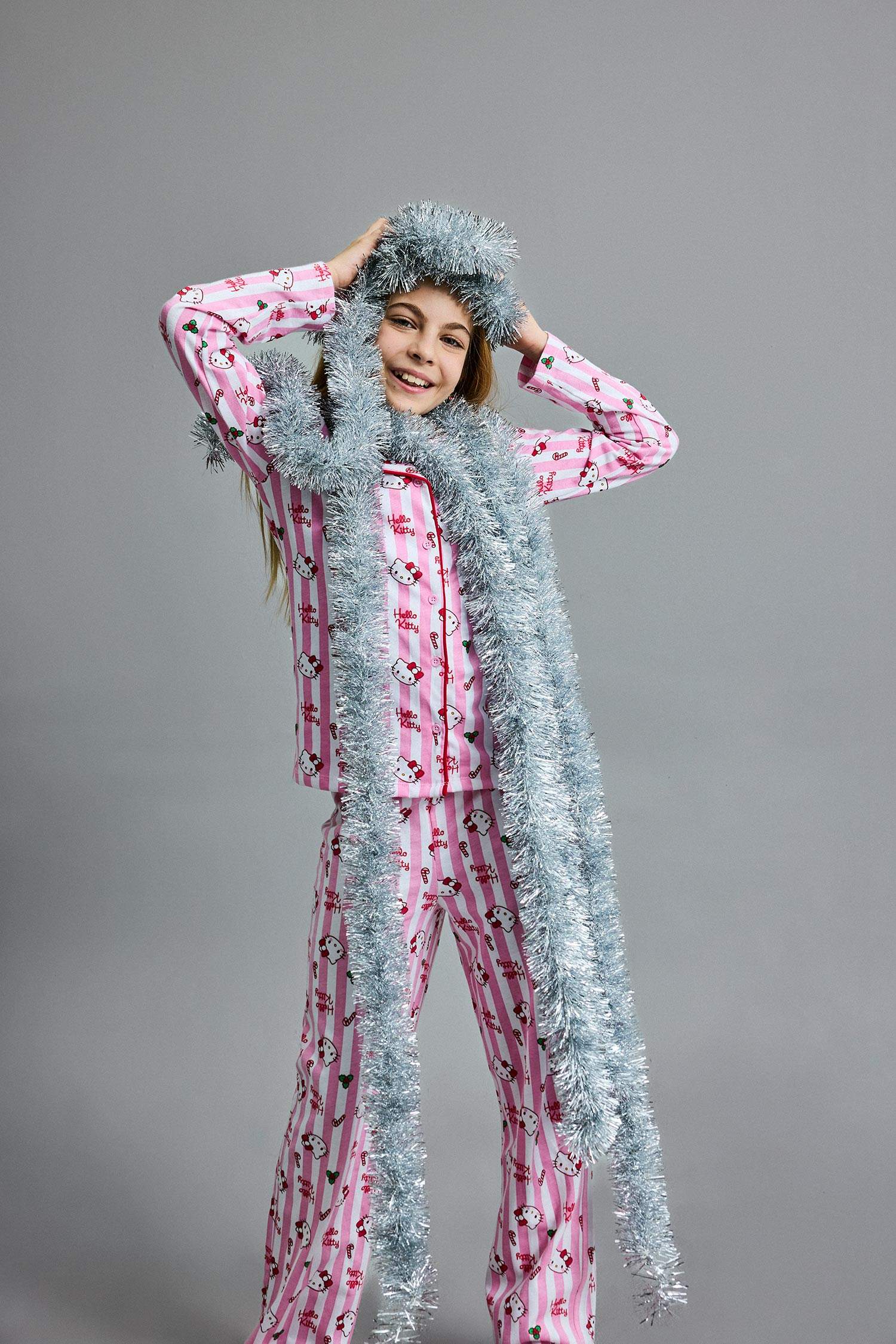 2 piece Regular Fit Hello Kitty Licensed Knitted Pyjamas