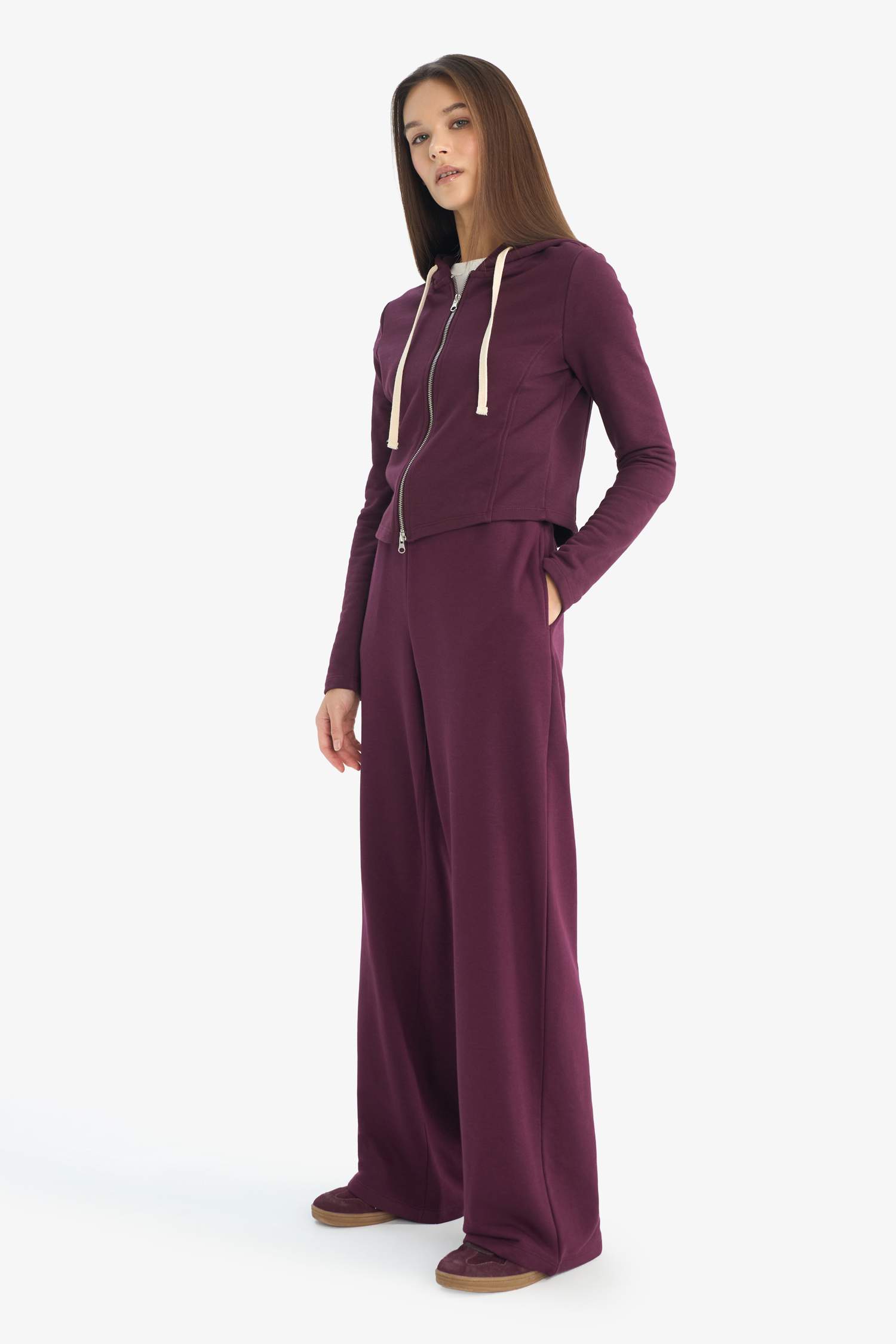 Beli Bağcıklı Geniş Paça Eşofman Altı