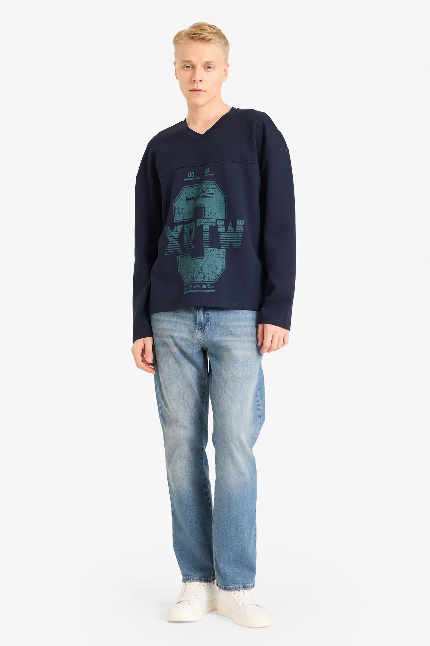 Boxy Fit V Yaka Baskılı Sweatshirt