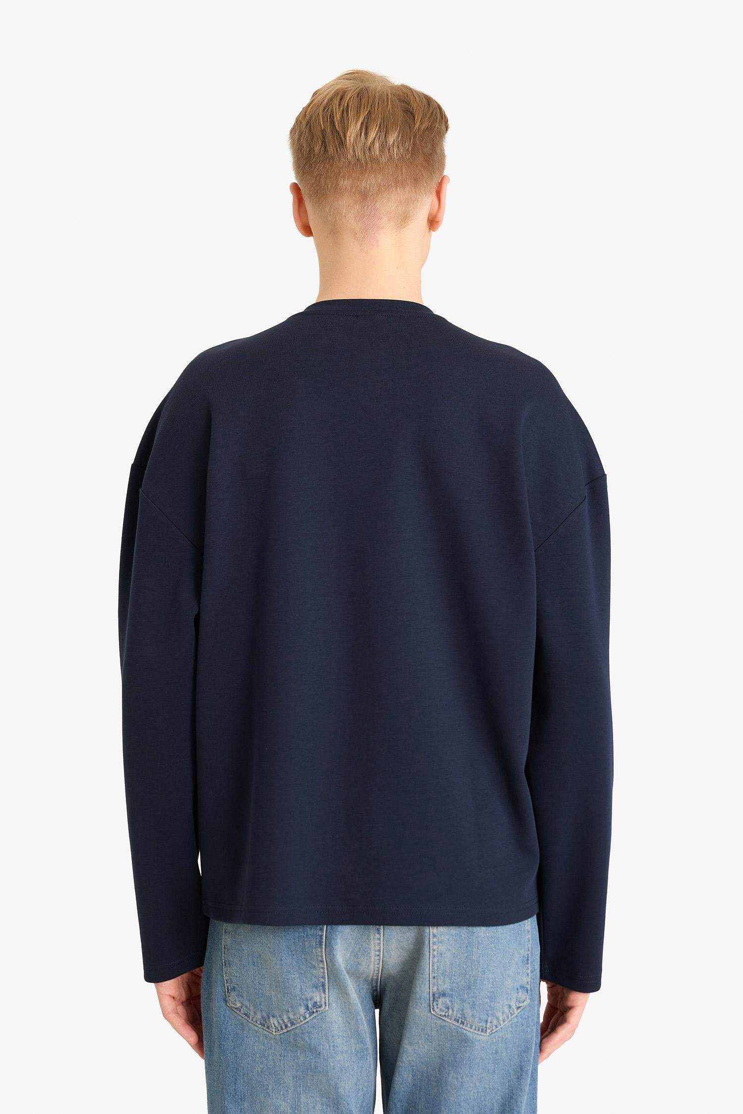 Boxy Fit V Yaka Baskılı Sweatshirt