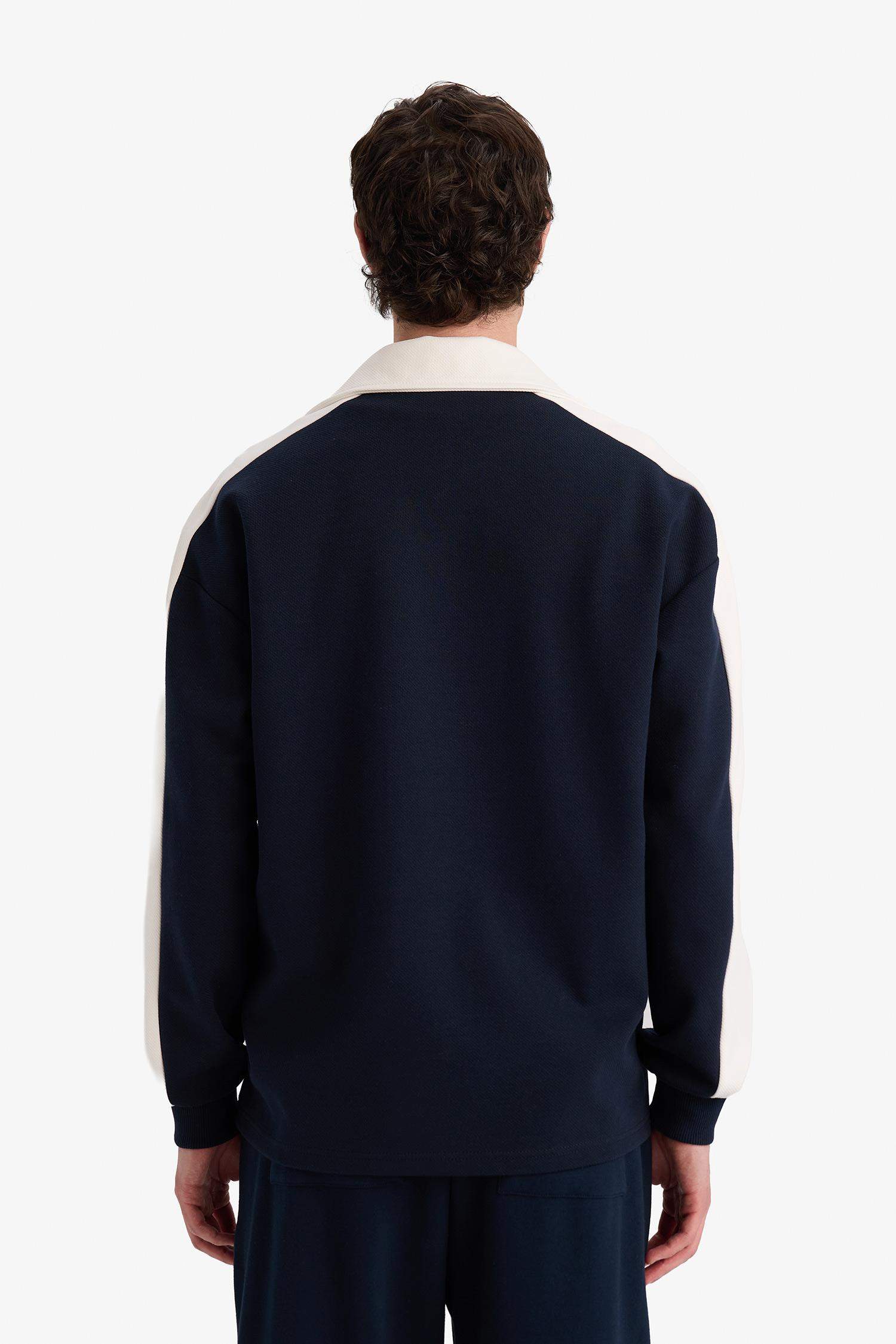 Boxy Fit Polo Yaka Slogan Baskılı Sweatshirt