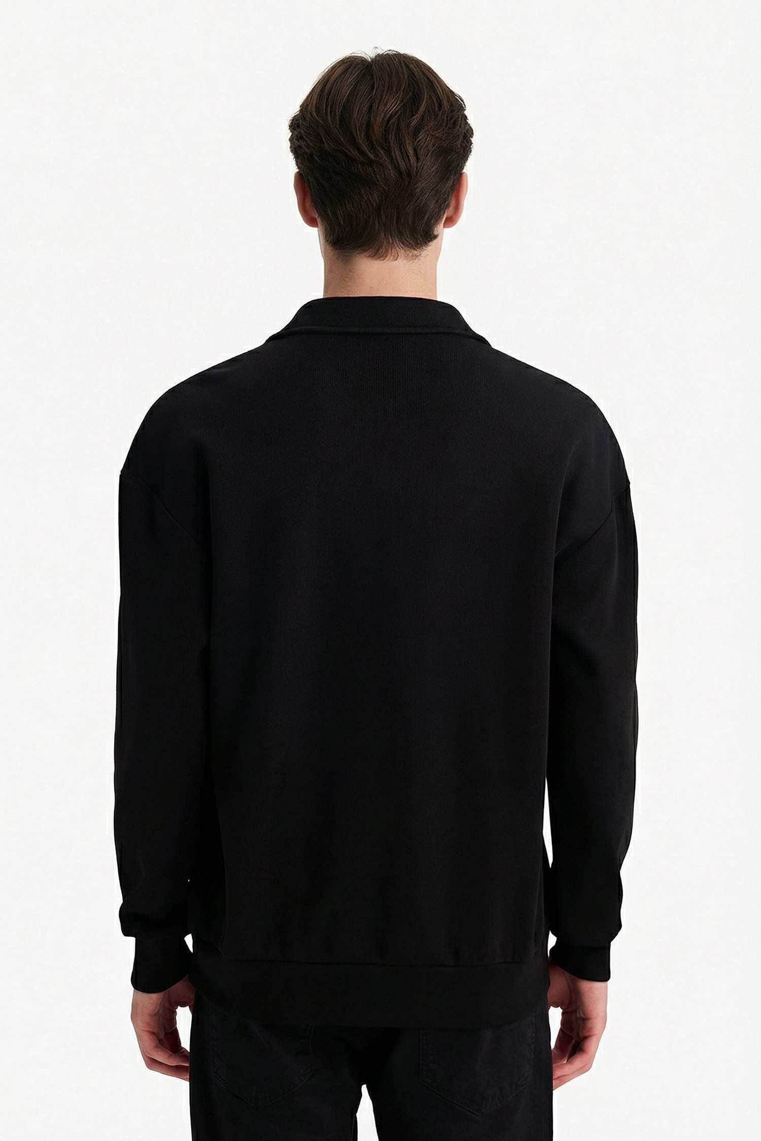 Boxy Fit Long Sleeve Sweatshirt