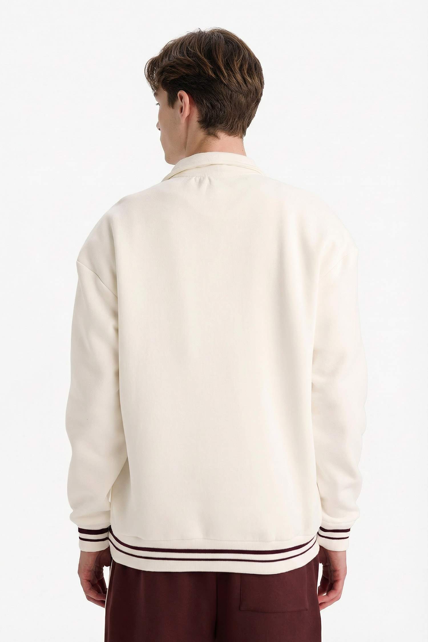 Boxy Fit Dik Yaka Yarım Fermuarlı Baskılı Sweatshirt