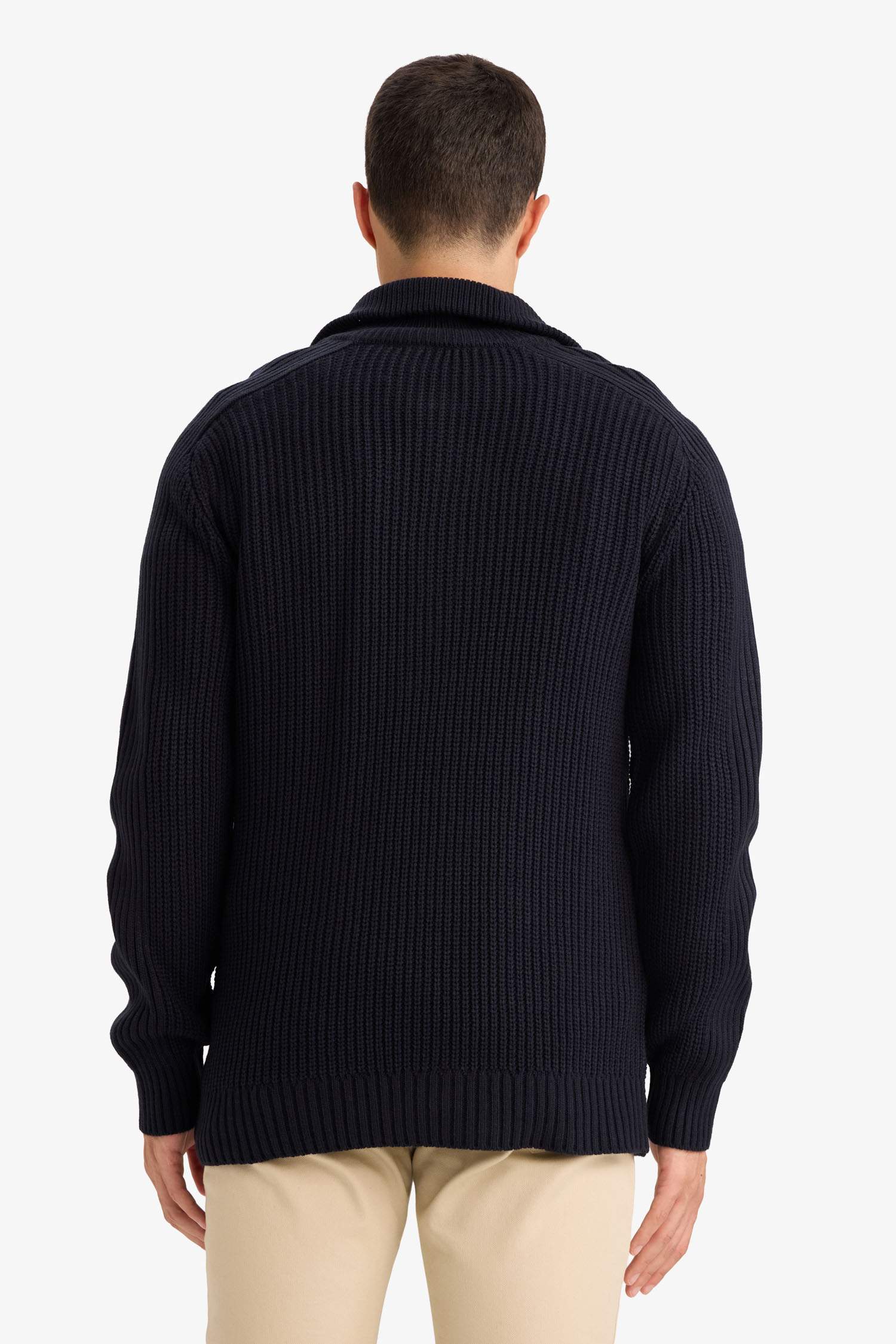 Standart Fit Yarım Fermuarlı Triko Kazak