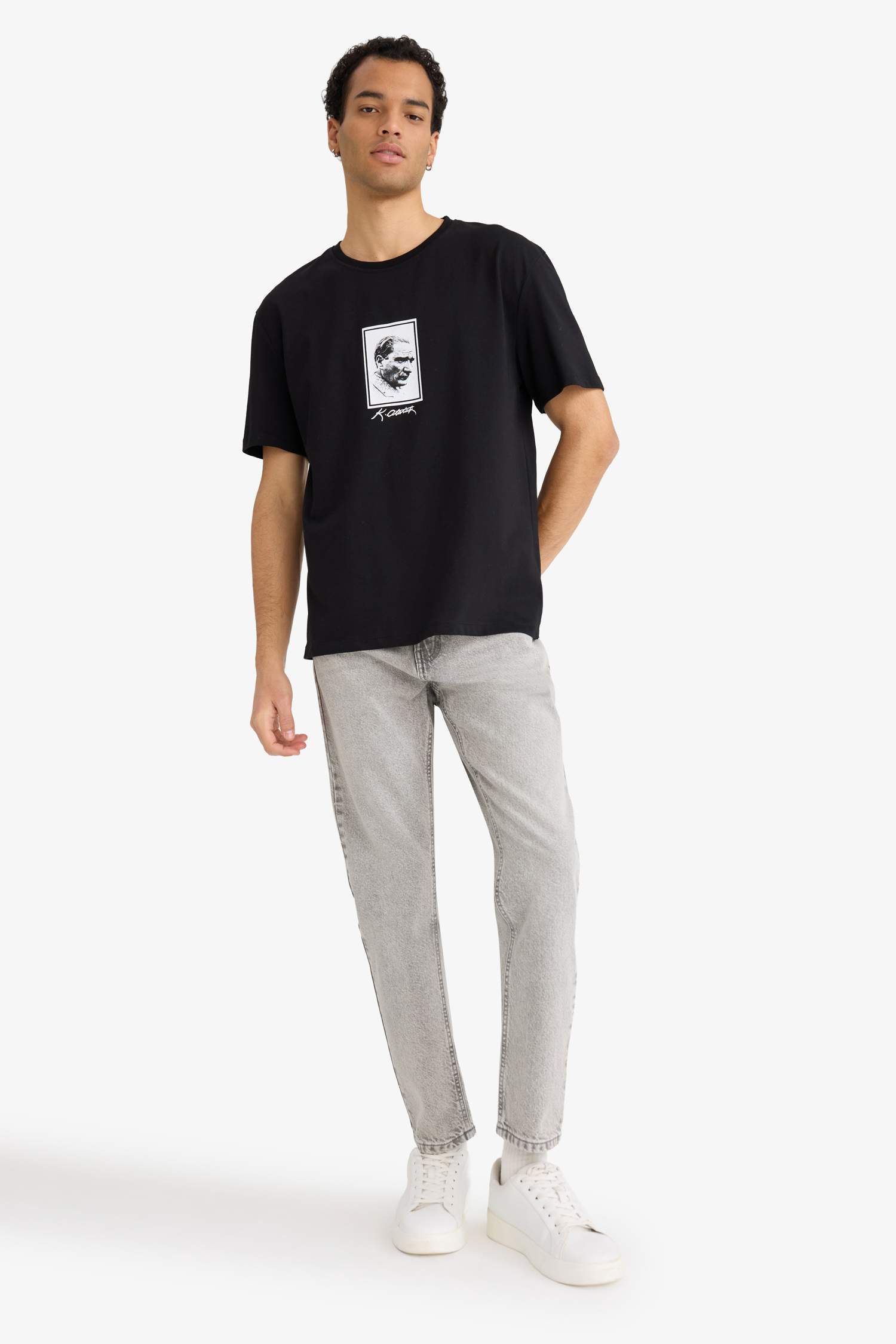 Regular Fit Atatürk Baskılı Kısa Kollu Tişört