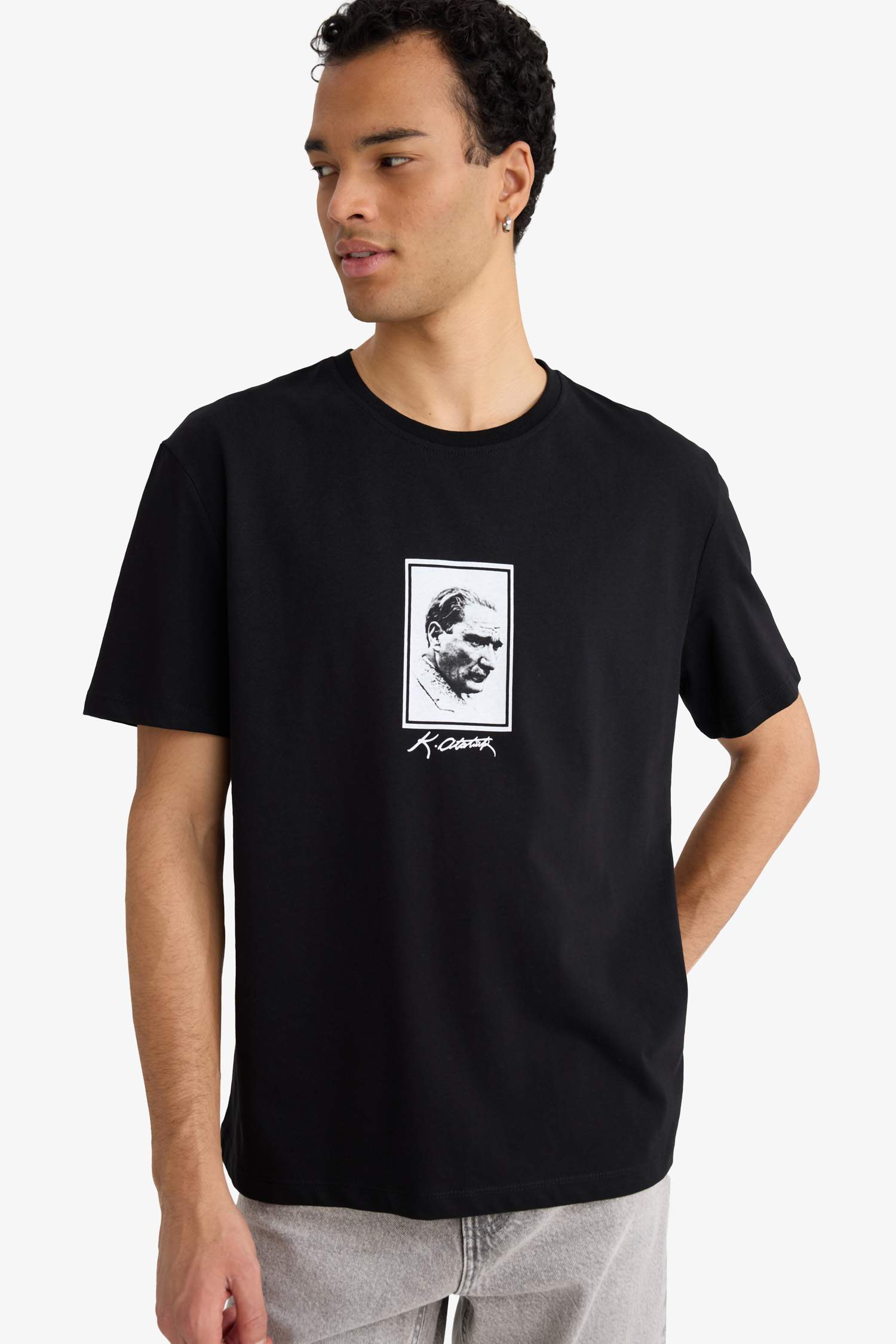 Regular Fit Atatürk Baskılı Kısa Kollu Tişört