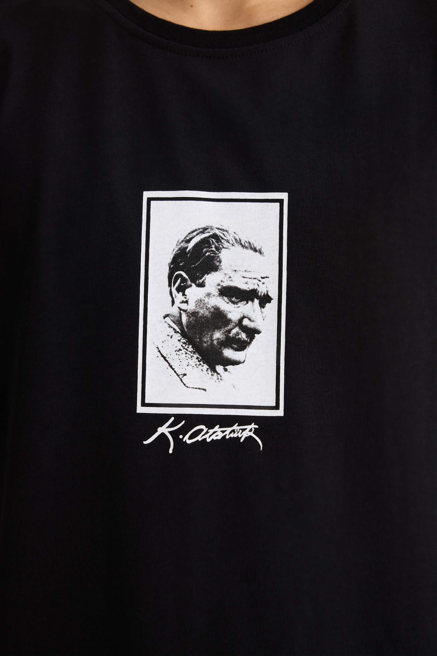 Regular Fit Atatürk Baskılı Kısa Kollu Tişört