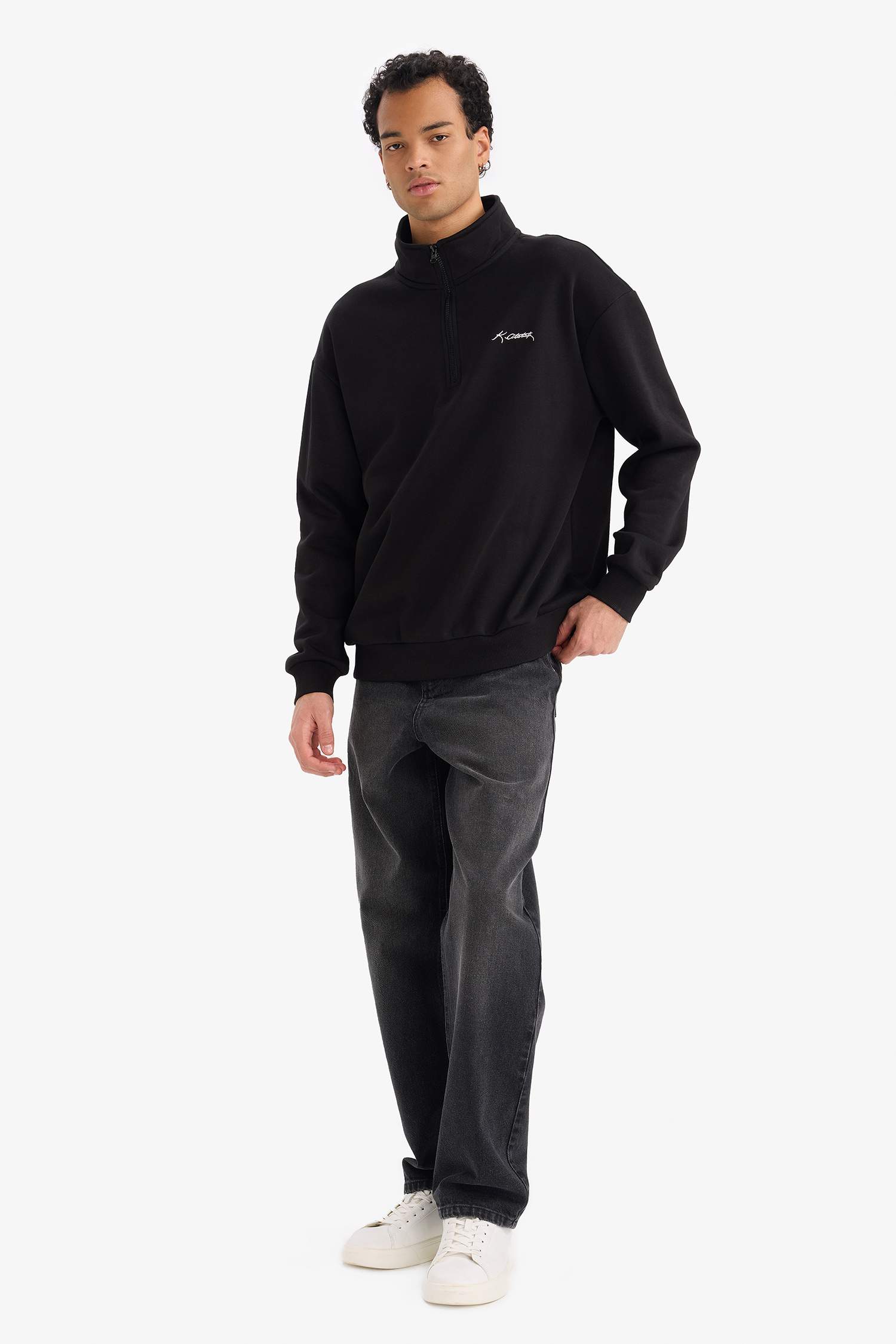 Boxy Fit Dik Yaka Atatürk Baskılı Yarım Fermuarlı Sweatshirt