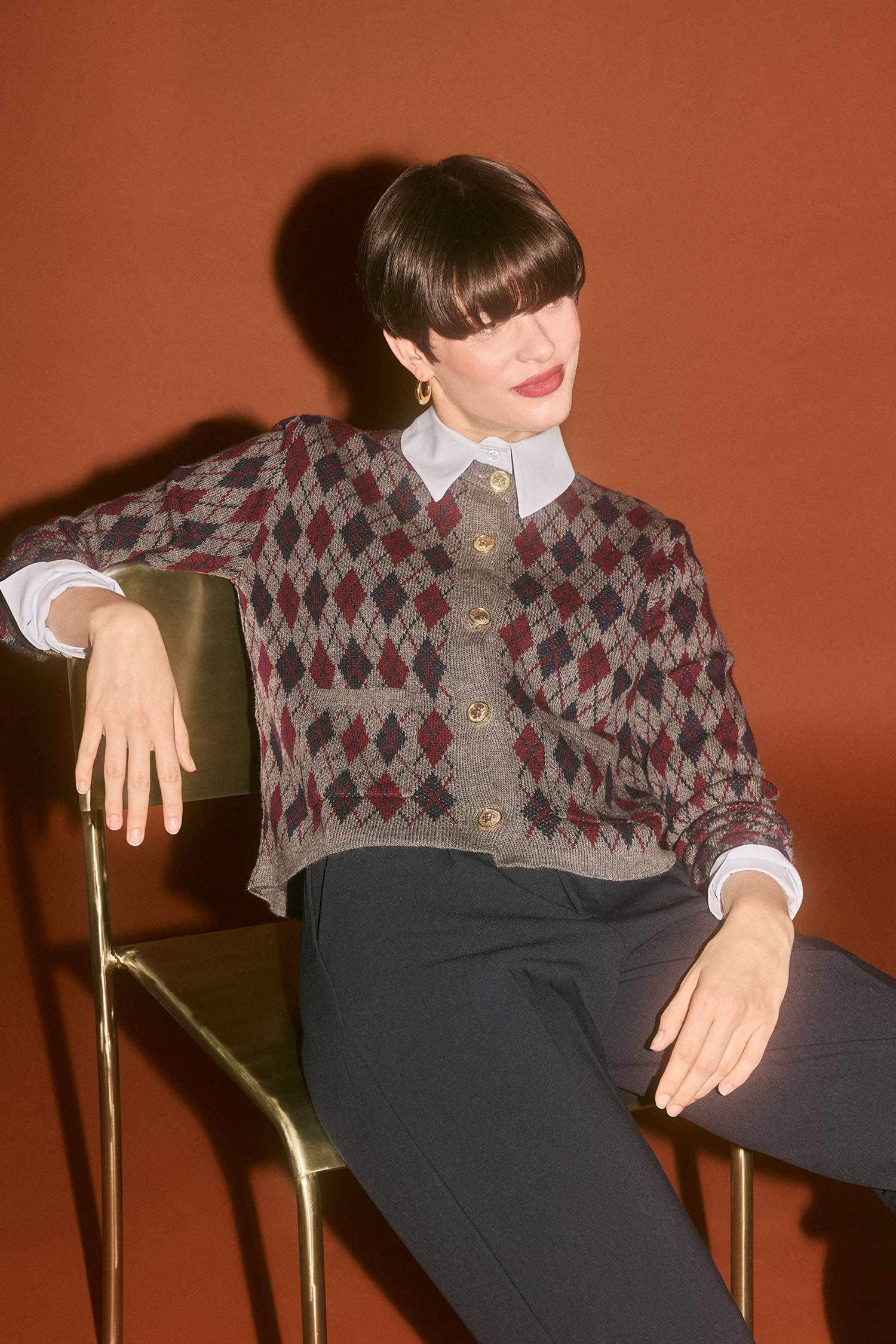 Cardigan en tricot motif losanges à boutons et col rond