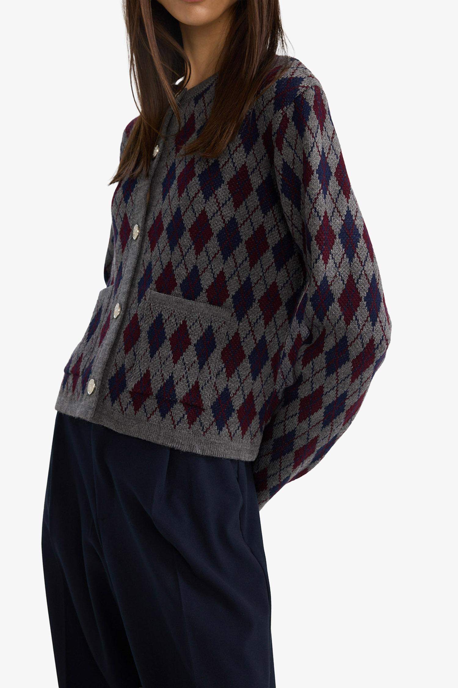 Cardigan en tricot motif losanges à boutons et col rond