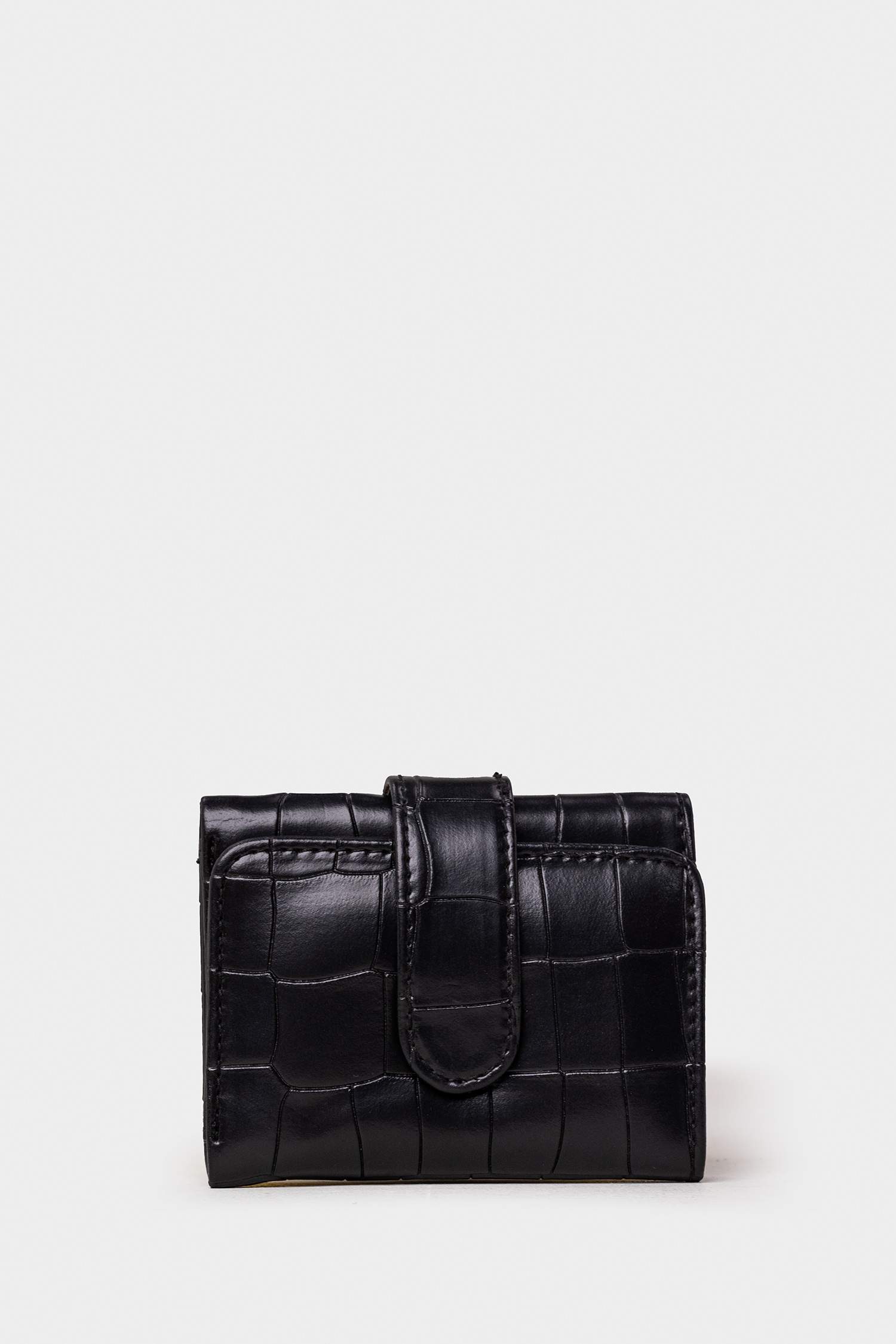 محفظة حريمي جلد صناعي