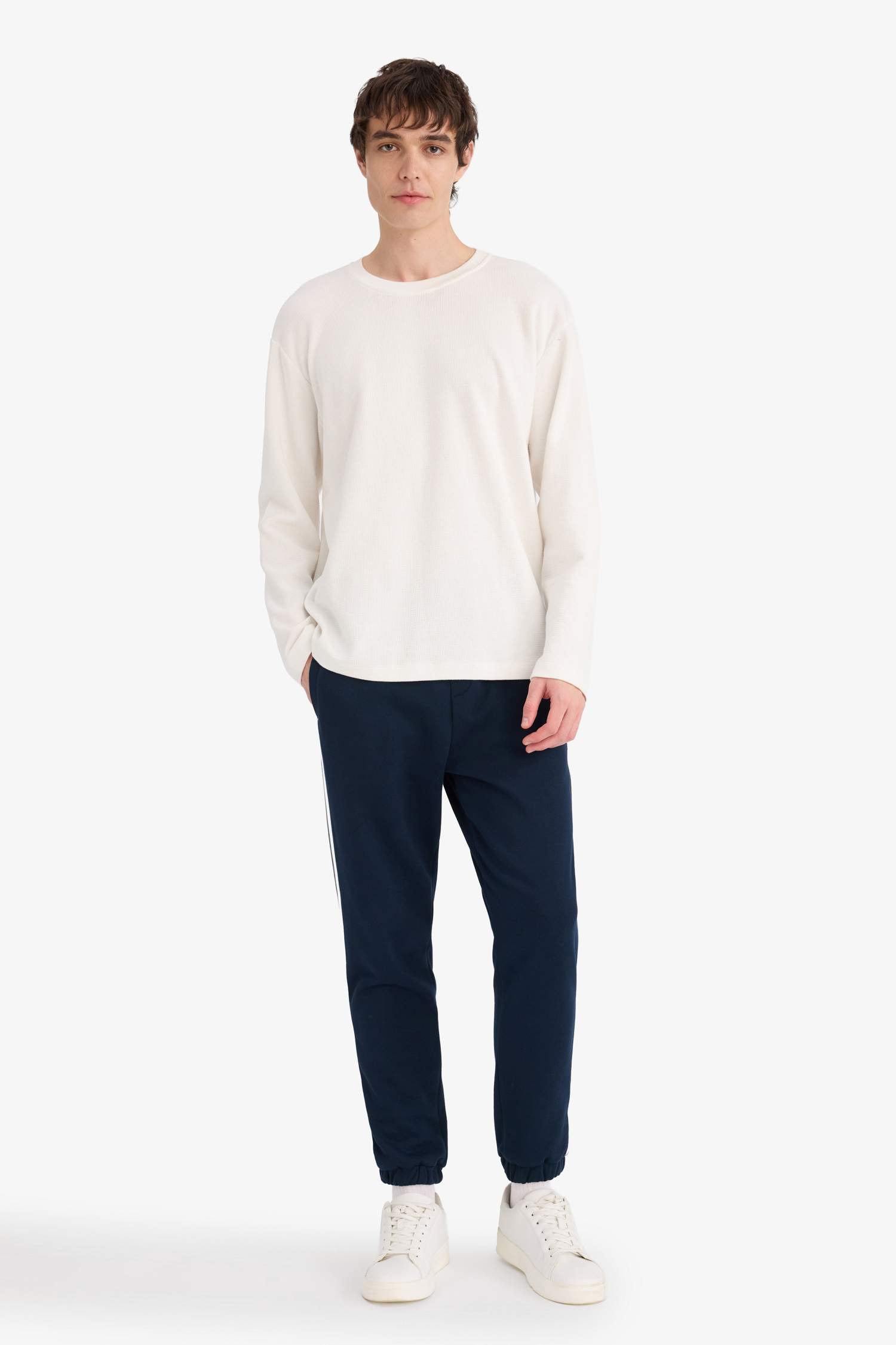 Beli Bağcıklı Düz Paça Eşofman Altı