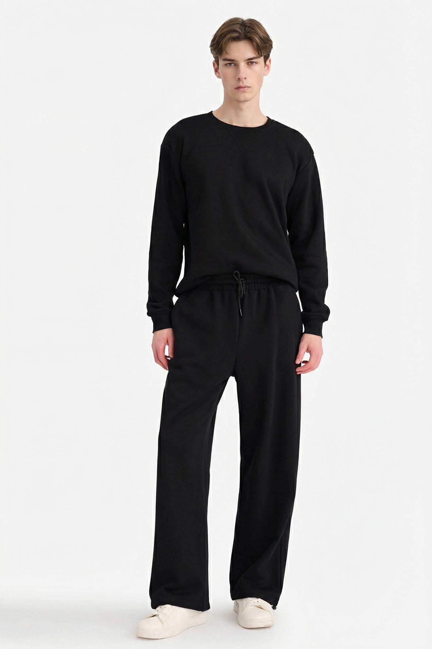 Draw Waist Straight Leg Sweatpants